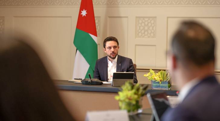 ترأس سمو الأمير الحسين بن عبدالله الثاني ولي العهد اجتماعا في قصر الحسينية