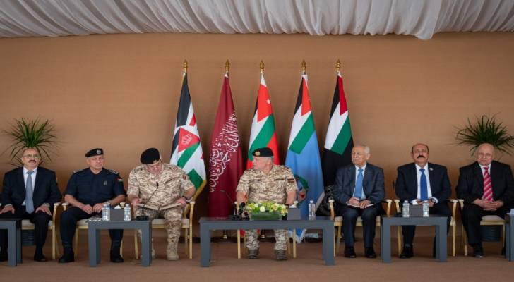 جلالة الملك عبد الله الثاني مع المتقاعدون عسكريون