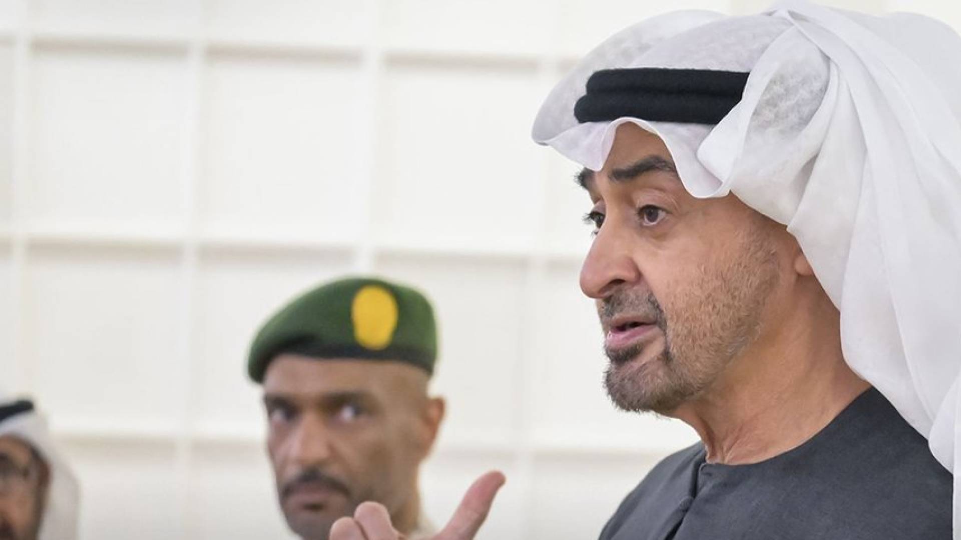 الرئيس الإماراتي يزور وزارة الدفاع للاطلاع على المستجدات الدفاعية والعسكرية