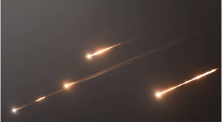 رشقة صواريخ
