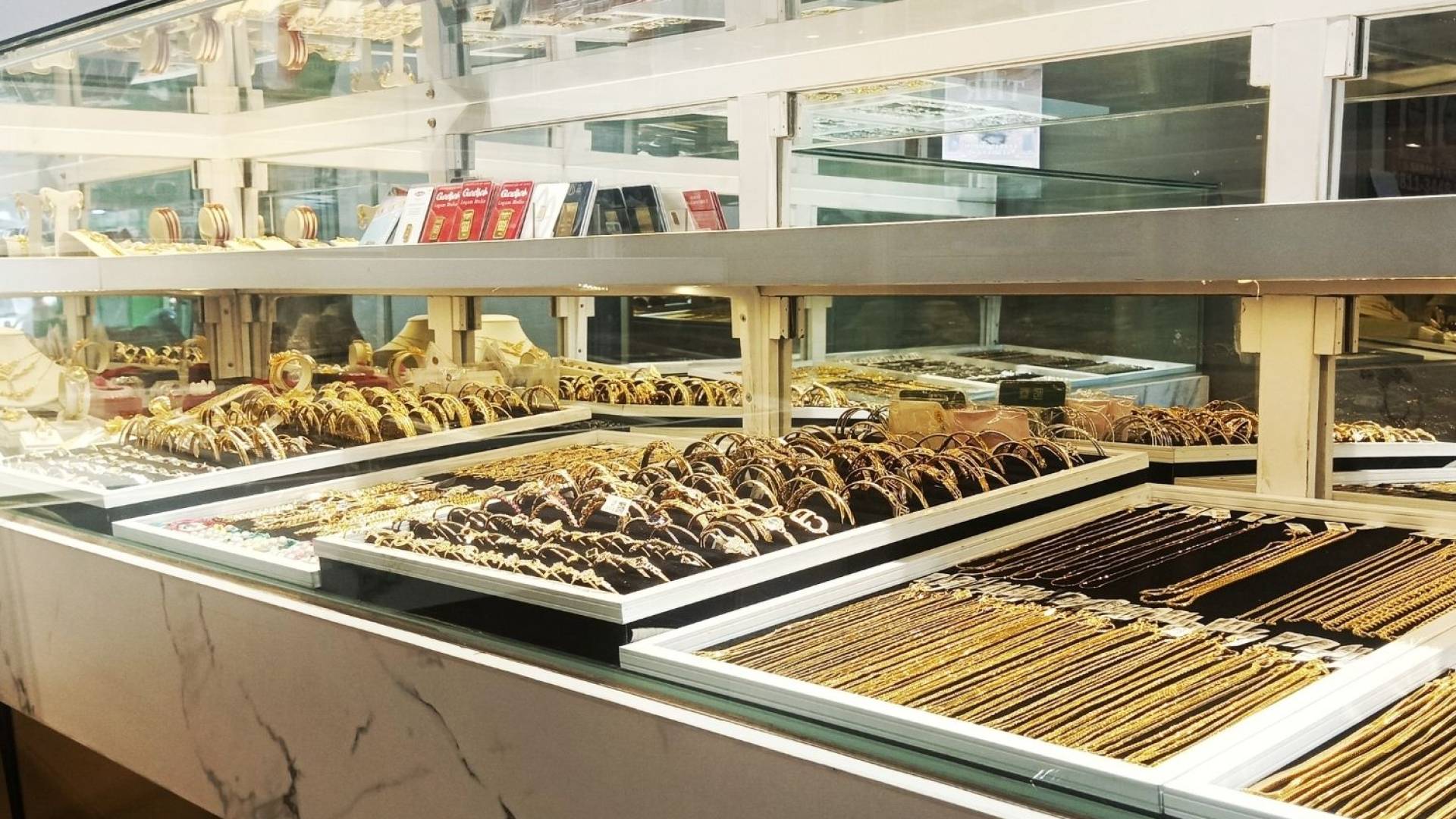 استقرار أسعار الذهب في مصر الأحد.. وعيار 21 يسجل 7410 جنيهات