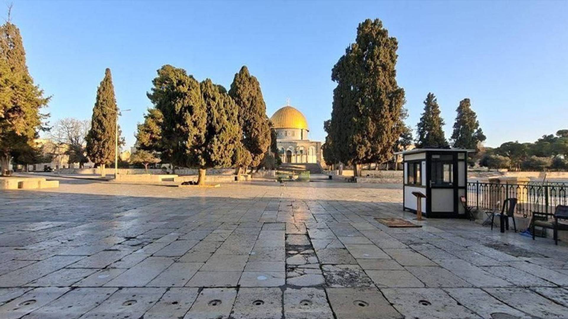 لليوم الـ 17.. الاحتلال يواصل إغلاق "الأقصى" ويشن حملة اعتقالات واسعة في الضفة والقدس