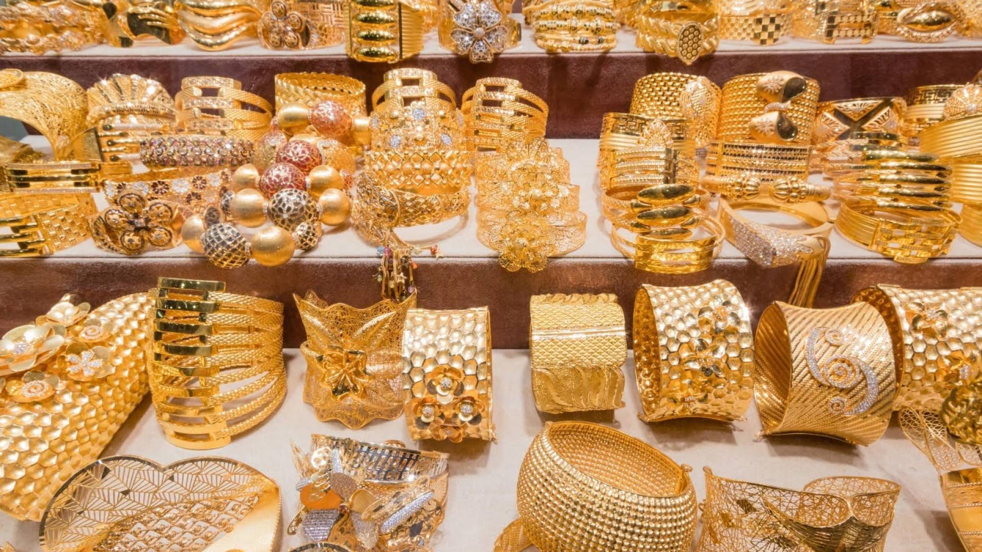 تراجع في أسواق الذهب البحرينية.. وعيار 21 يستقر عند 53 دينارا