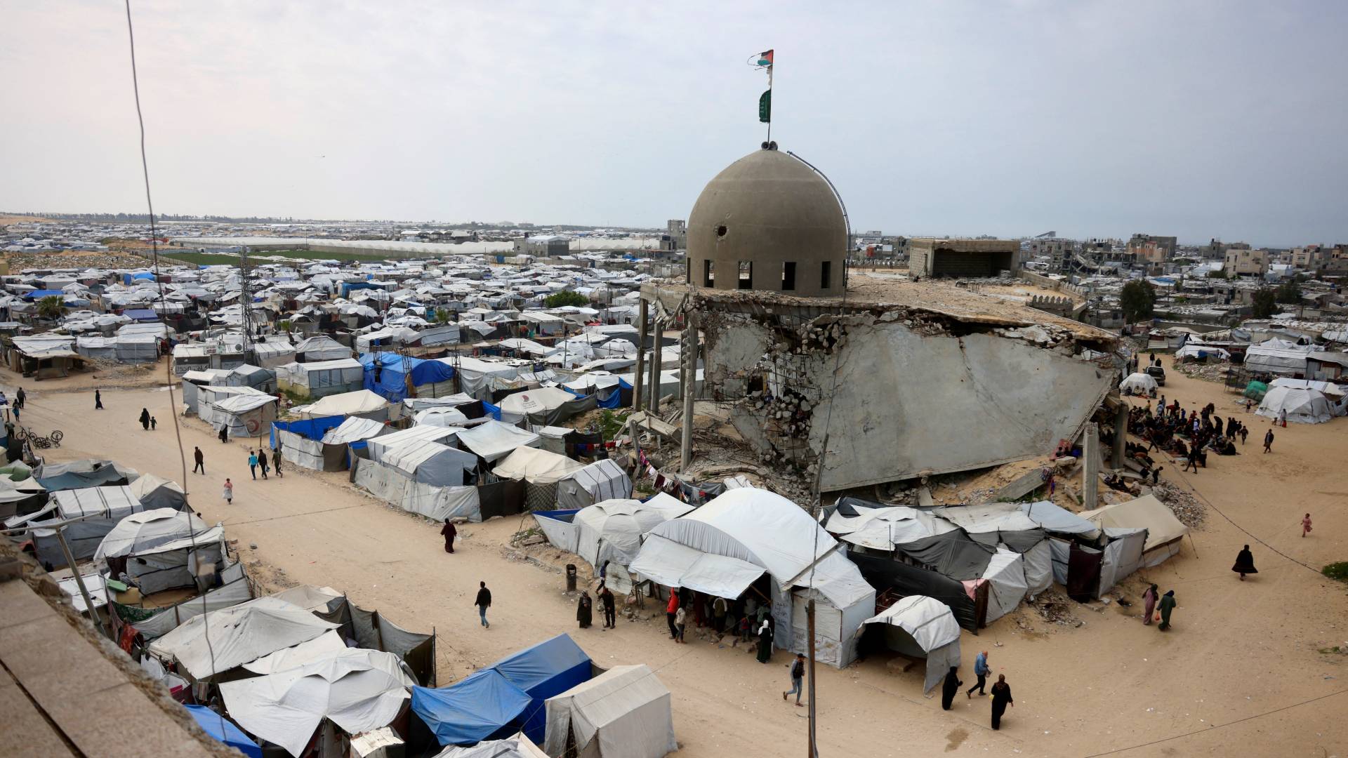 مقترح مكتوب من "مجلس السلام" لـ حماس: نزع السلاح مقابل العفو وإعادة إعمار غزة بـ 7 مليارات دولار