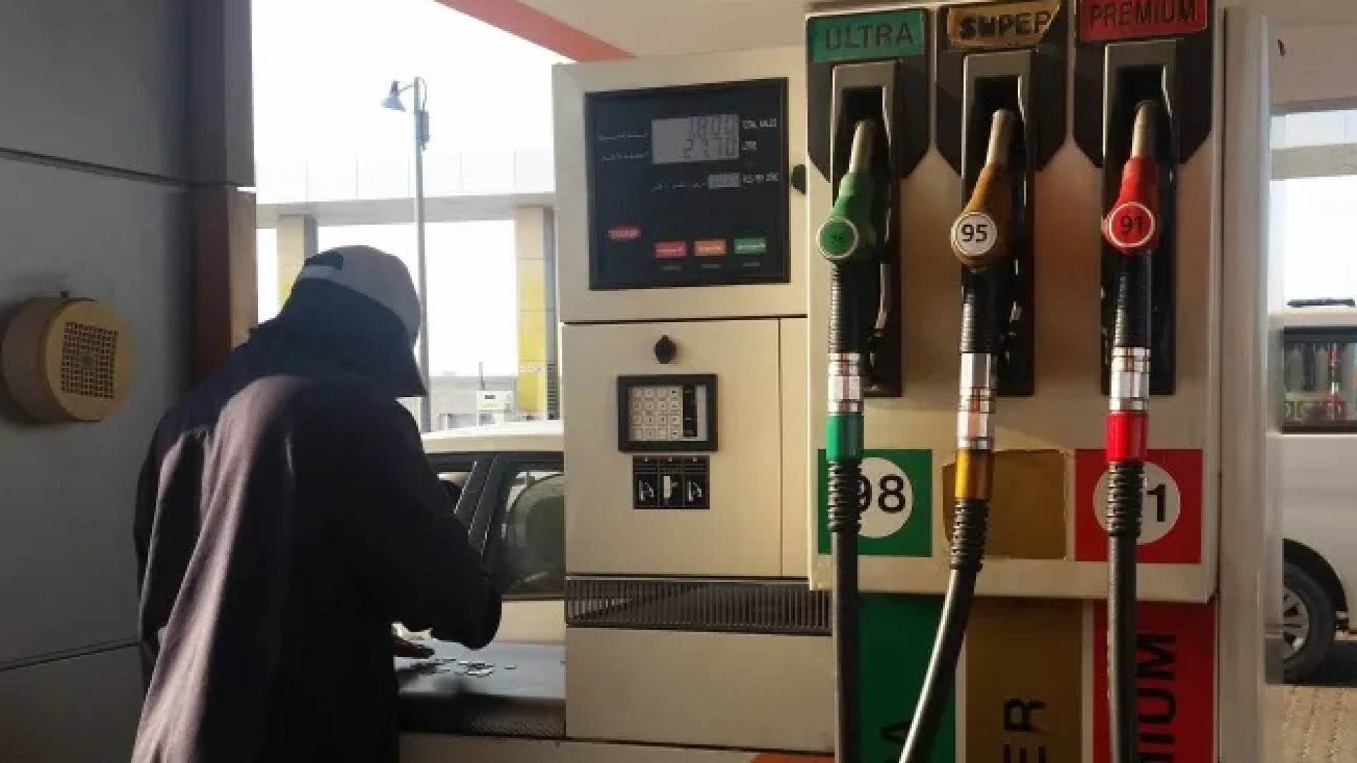 الكويت ترفع أسعار بنزين "ألترا" إلى 225 فلسا