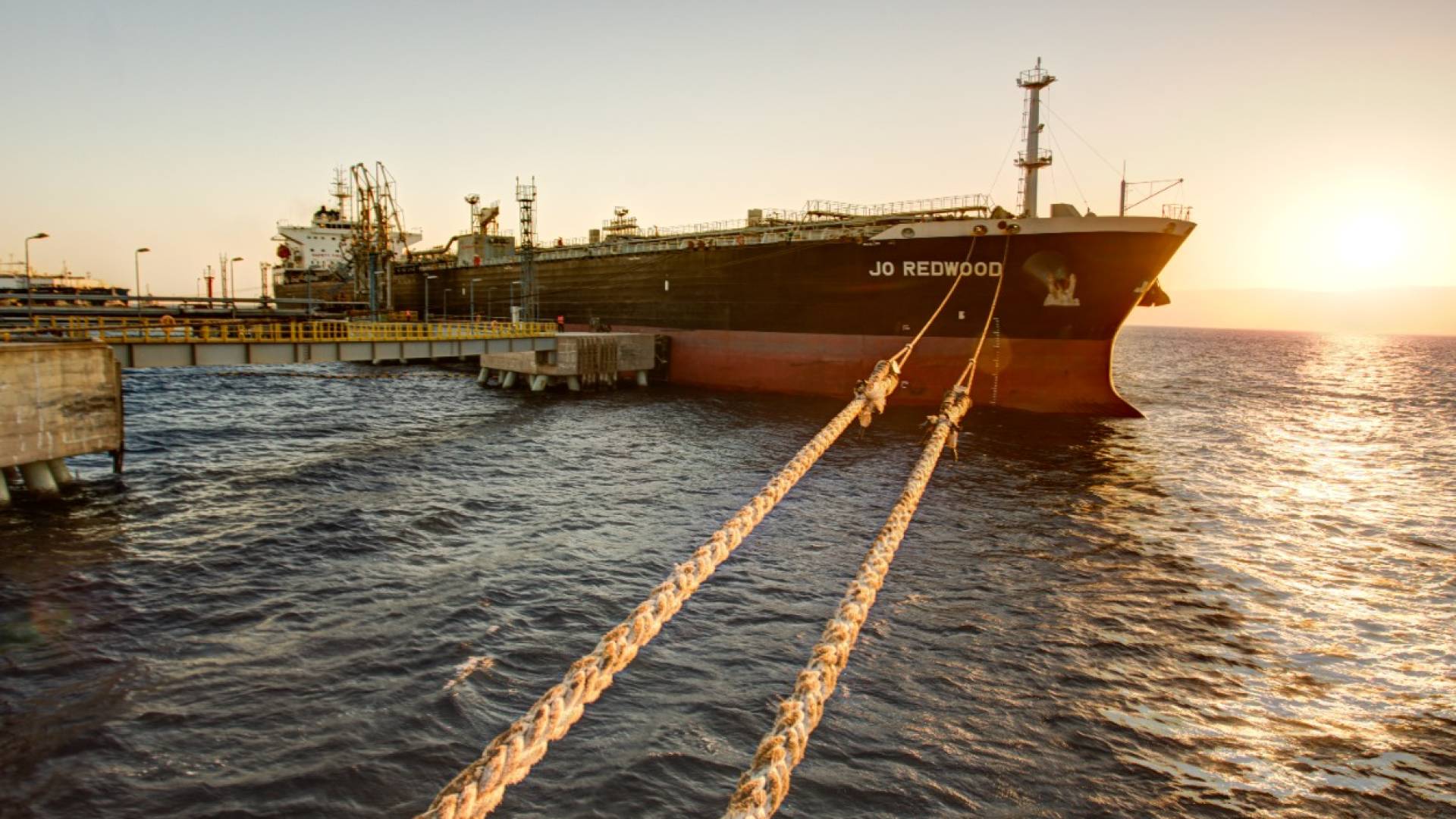 مدير مصفاة البترول: نستورد النسبة الأكبر من النفط بحراً والمصفاة وفرت 1.7 مليون إسطوانة غاز إضافية #عاجل 