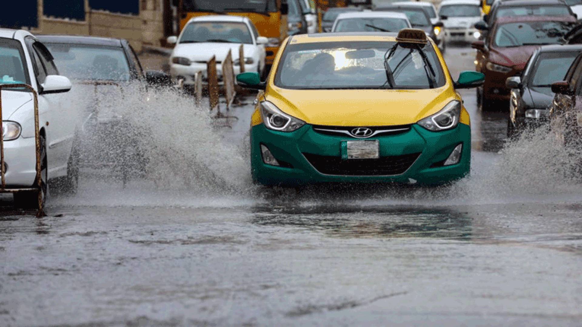 مع بداية نيسان.. أمطار غزيرة تشمل أغلب مناطق الأردن وذروة الحالة الجوية فجر الخميس 