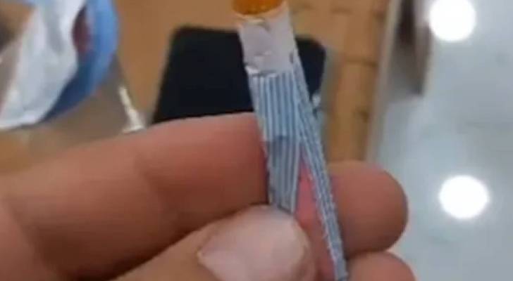 الغذاء والدواء: إغلاق سوبر ماركت لضبط منتج حلوى غير مرخص على شكل سجائر