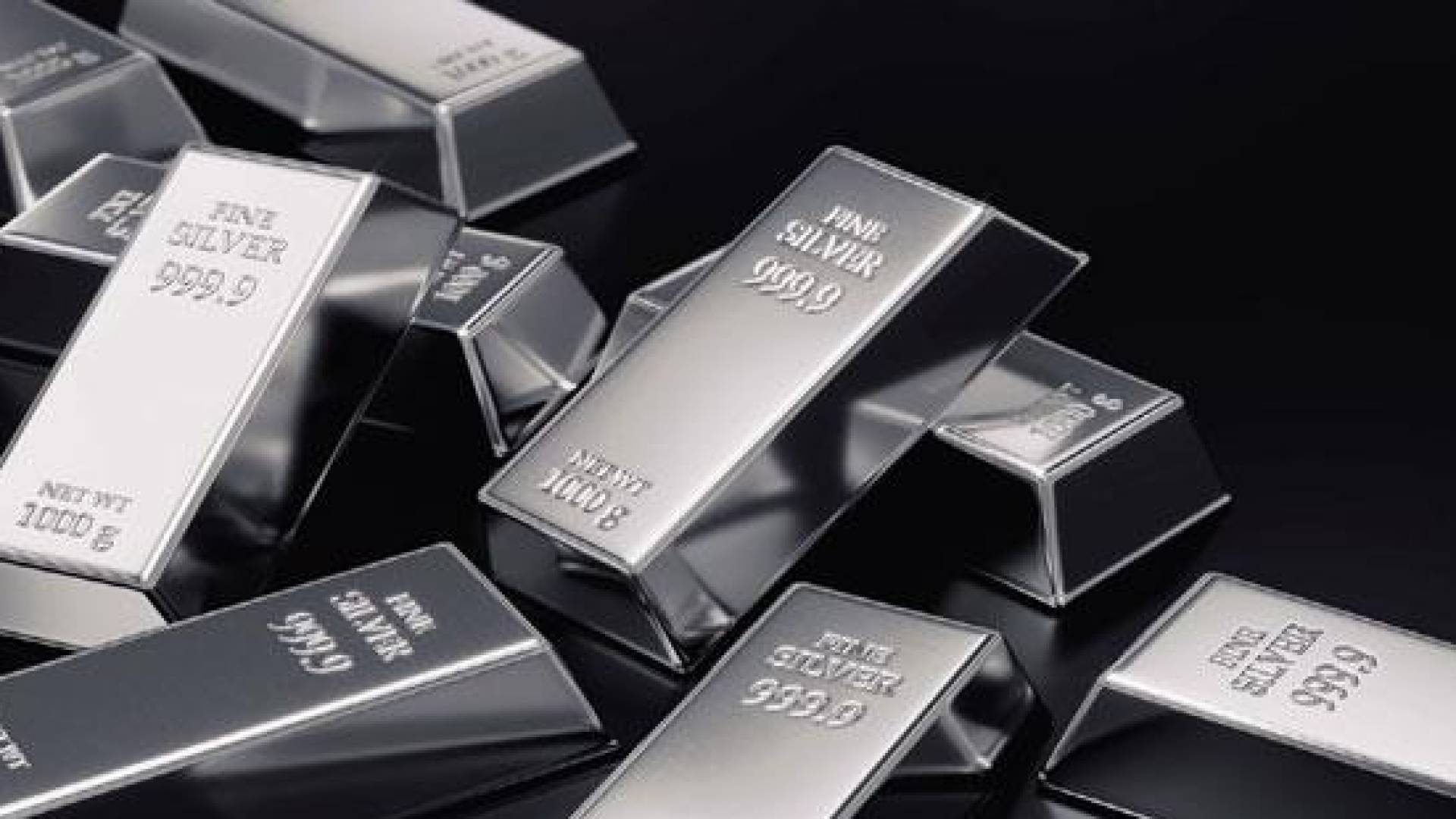 الفضة تنزف.. هبوط عنيف بـ 4 دولارات وخسارة تتجاوز 5%