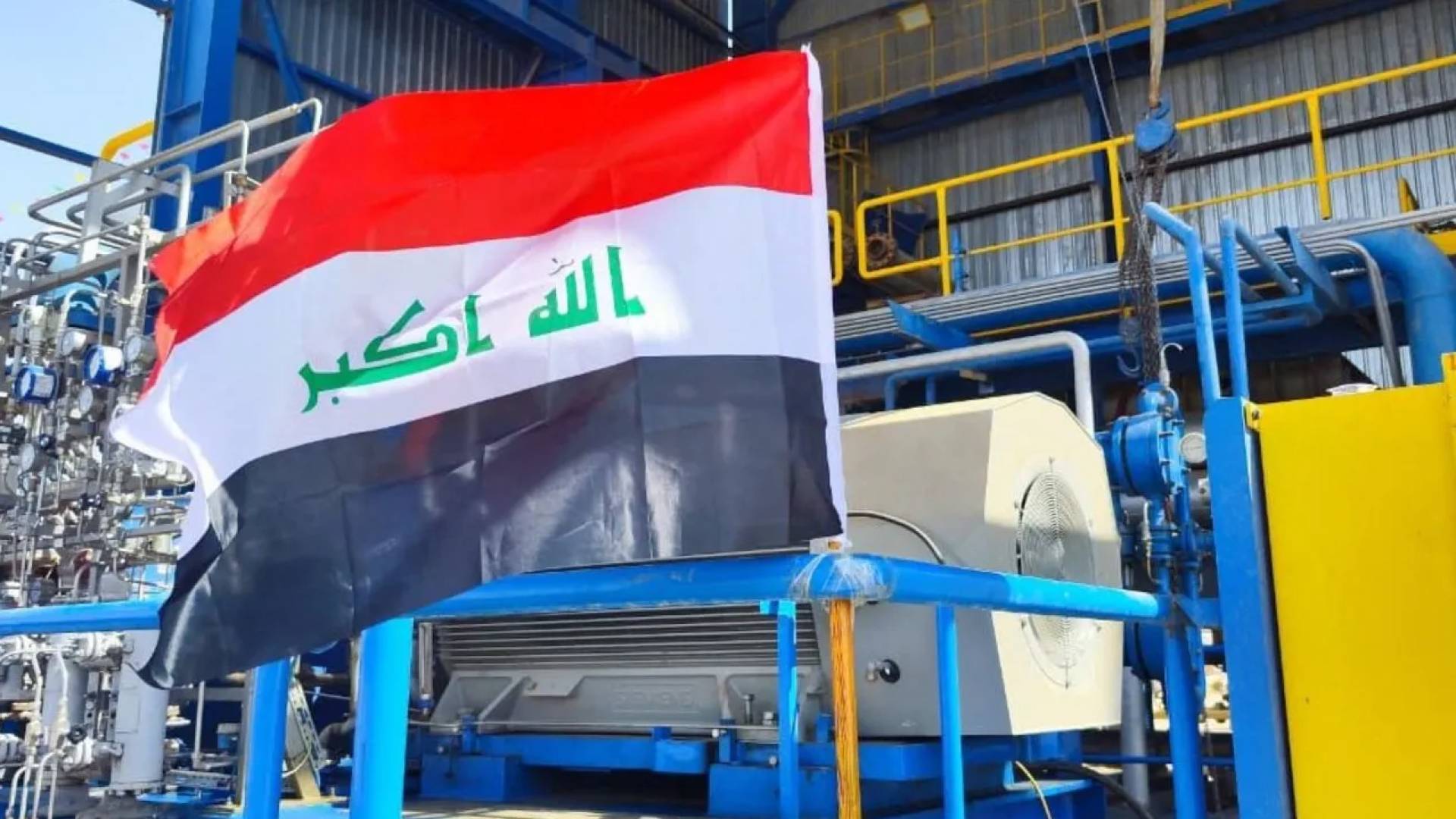 العراق يبدأ تصدير "النفط الأسود" برا عبر سوريا لتجاوز شلل مضيق هرمز