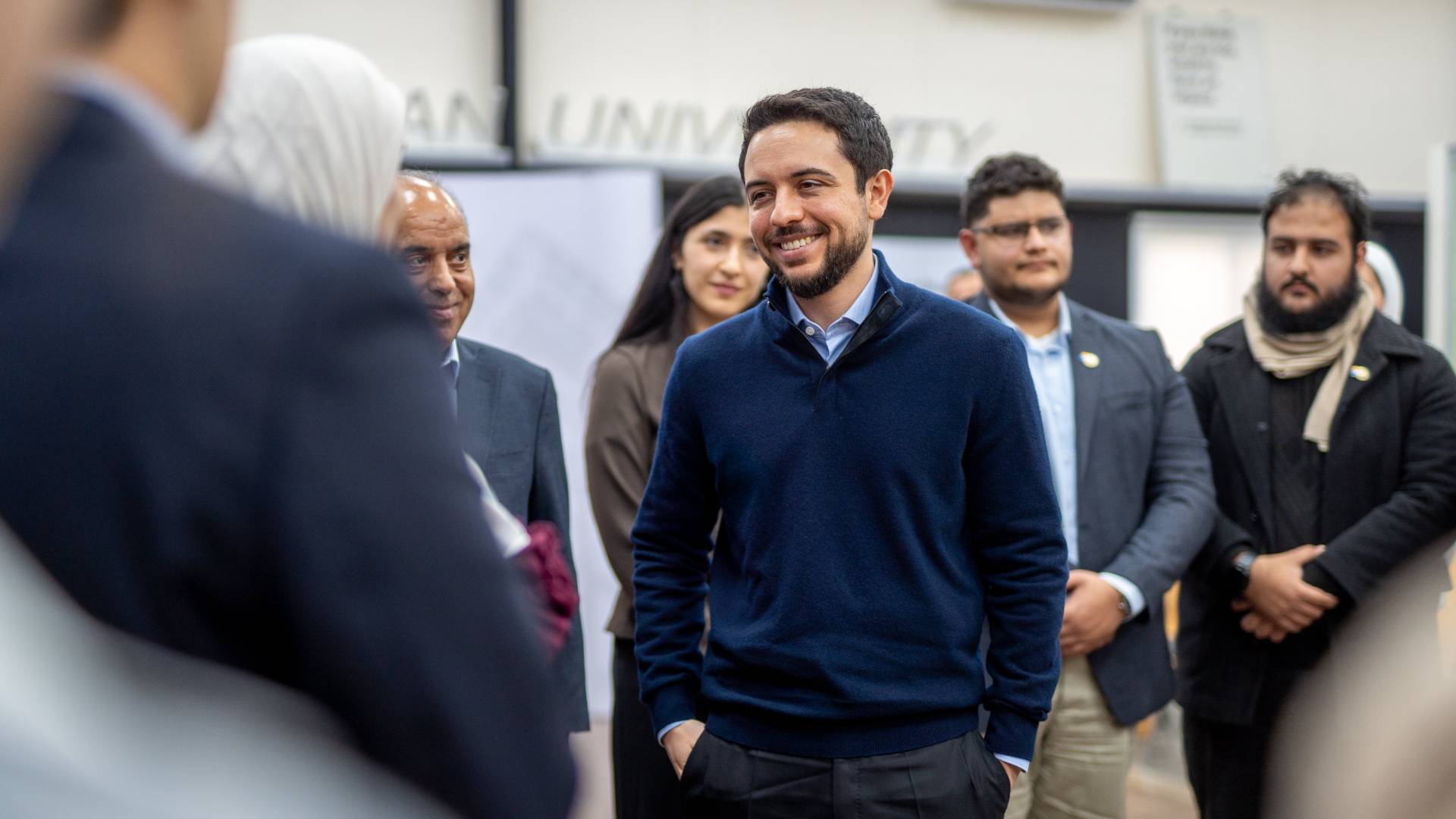 ولي العهد يزور الجامعة الألمانية الأردنية ويلتقي عددا من طلبتها.. فيديو