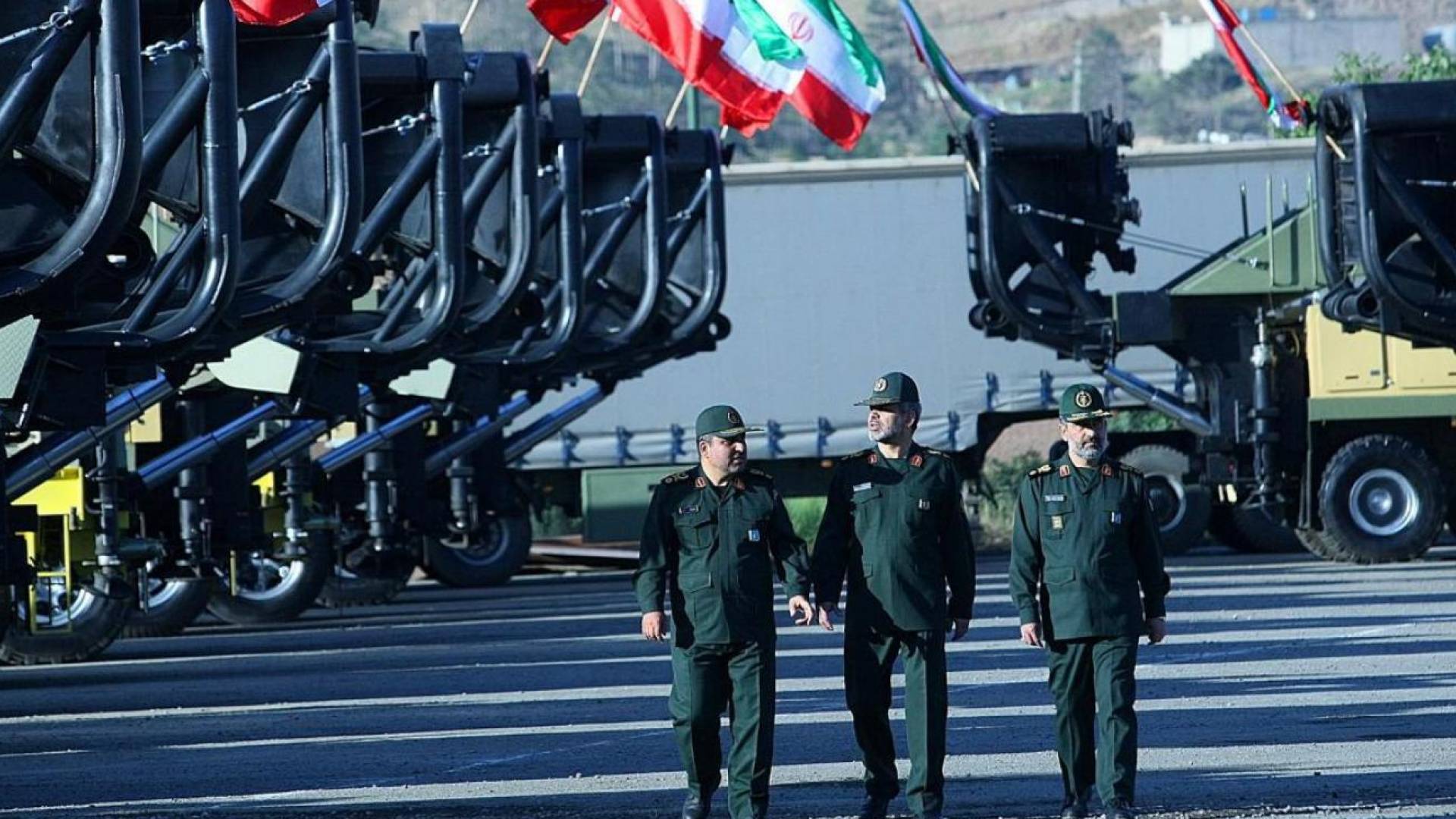 الحرس الثوري الإيراني يحذر من مخططات إثارة الفتنة في منطقة غرب آسيا 