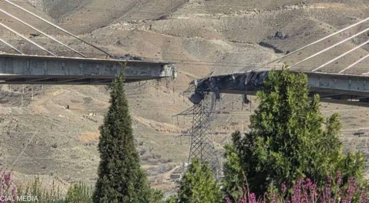 تدمير جسر في ايران