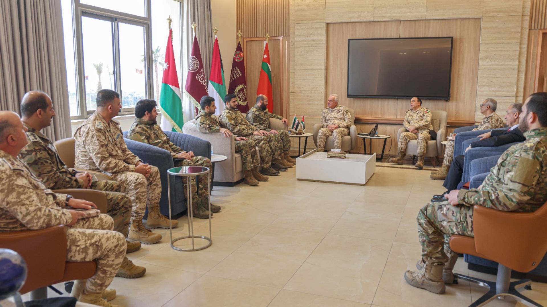 الأردن وسوريا يرفعان مستوى التنسيق لمكافحة "الإرهاب وتهريب المخدرات" في لقاء قمة عسكرية #عاجل 