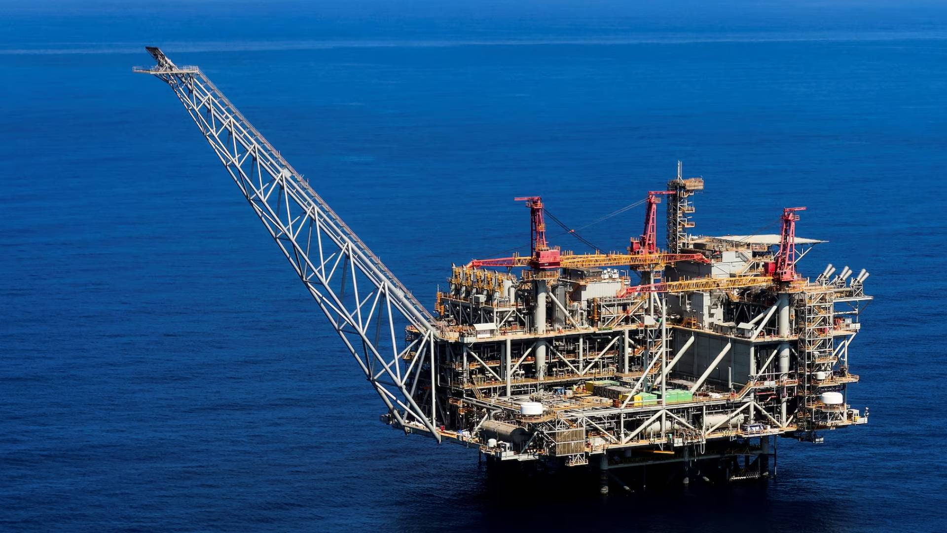 اكتشاف حقل غاز ضخم قبالة سواحل مصر بمخزون يبلغ 2 تريليون قدم مكعب #عاجل 