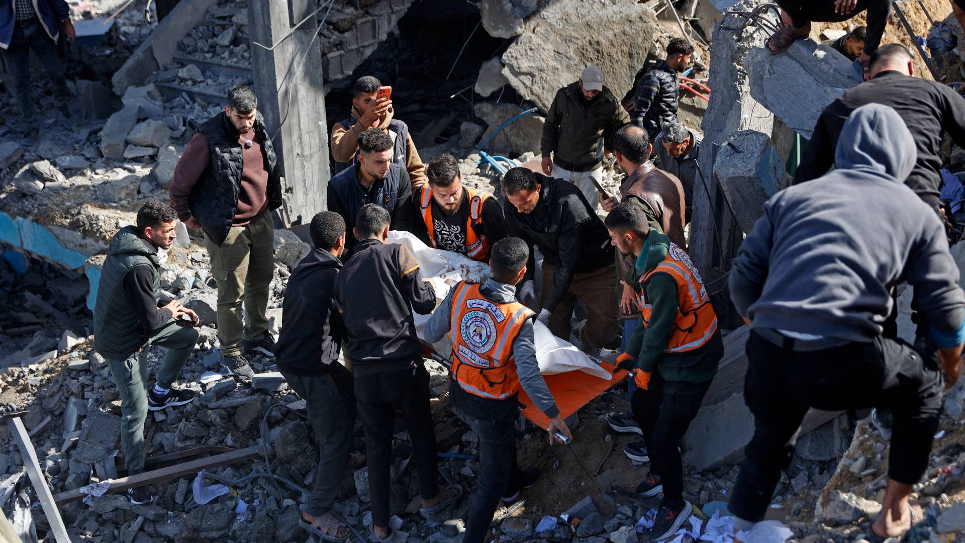 غزة تحت النار مجددا.. 6 شهداء وعدد من المصابين في غارة للاحتلال على مخيم البريج