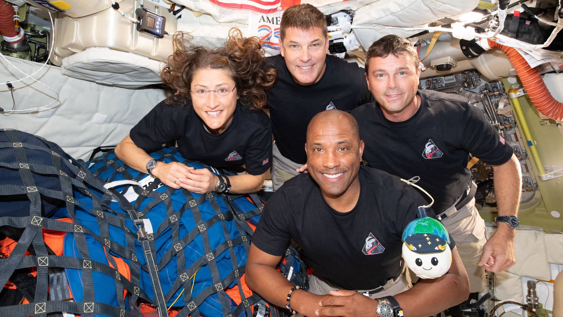 وكالة ناسا: هبوط رواد فضاء مهمة "ارتيميس 2" إلى القمر في مياه المحيط الهادي 