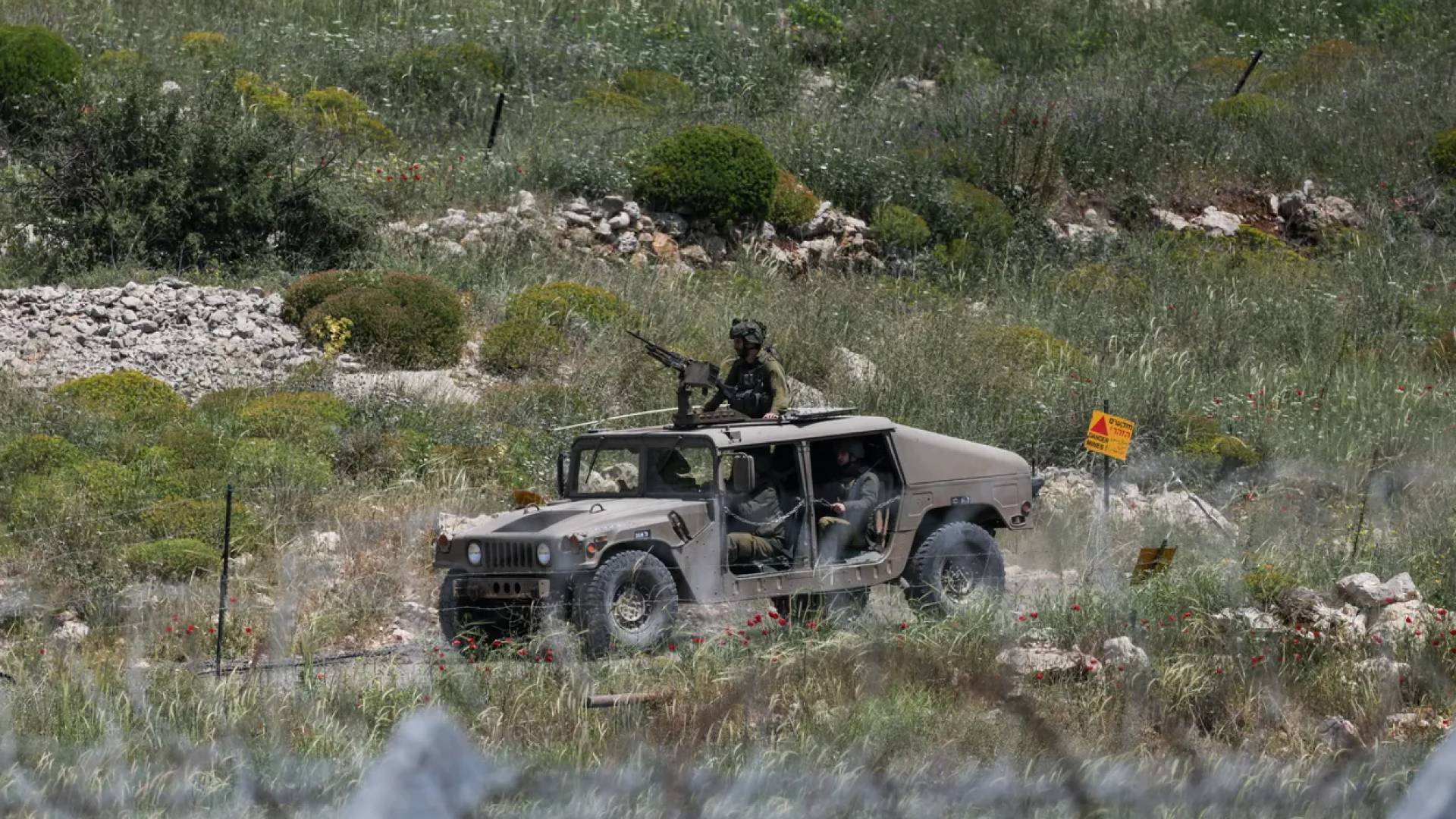 سانا : قوات الاحتلال تتوغل في حوض اليرموك بريف درعا السوري وتعتقل مواطناً 