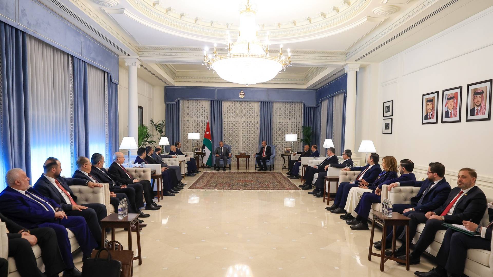 حَسَّان يَسْتَقْبِلُ الْوَفْدَ الْوَزَارِيَّ السُّورِيَّ وَيُؤَكِّدُ: نَجَاحُ سُورِيَا هُوَ نَجَاحٌ لِلْأُرْدُنِّ 