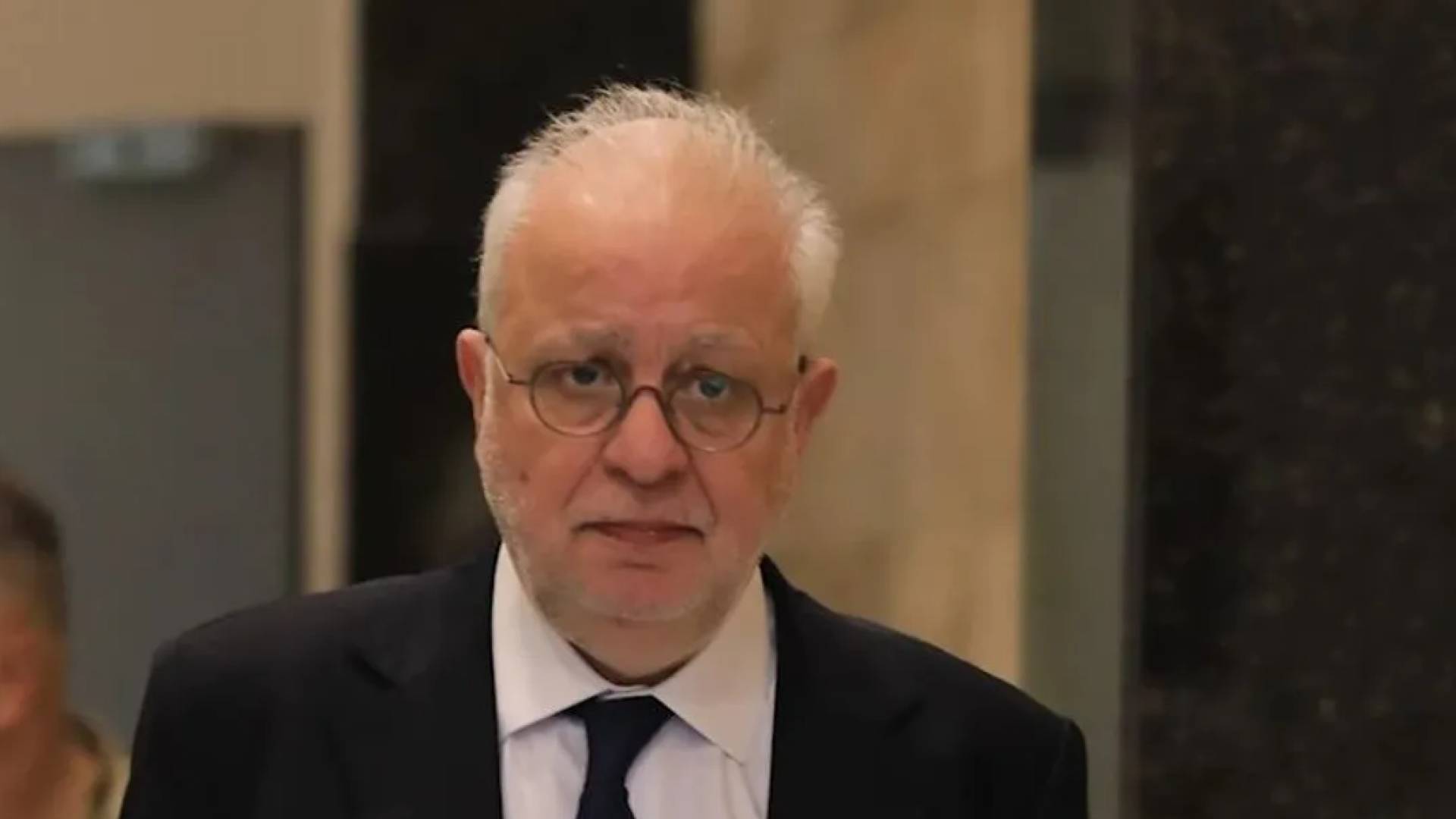 وزير لبناني: إيران تخلت عن لبنان مقابل "الإفراح عن أموالها" 