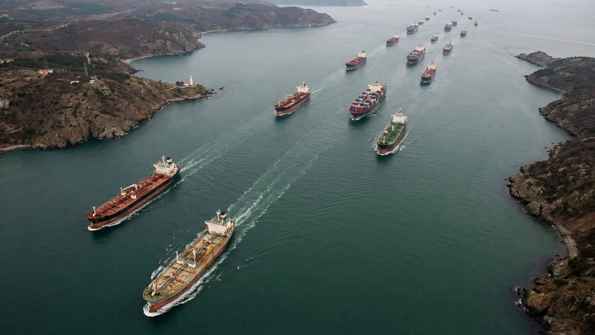 الجيش الأمريكي: الملاحة بمضيق هرمز متاحة حصراً للموانئ غير الإيرانية #عاجل 