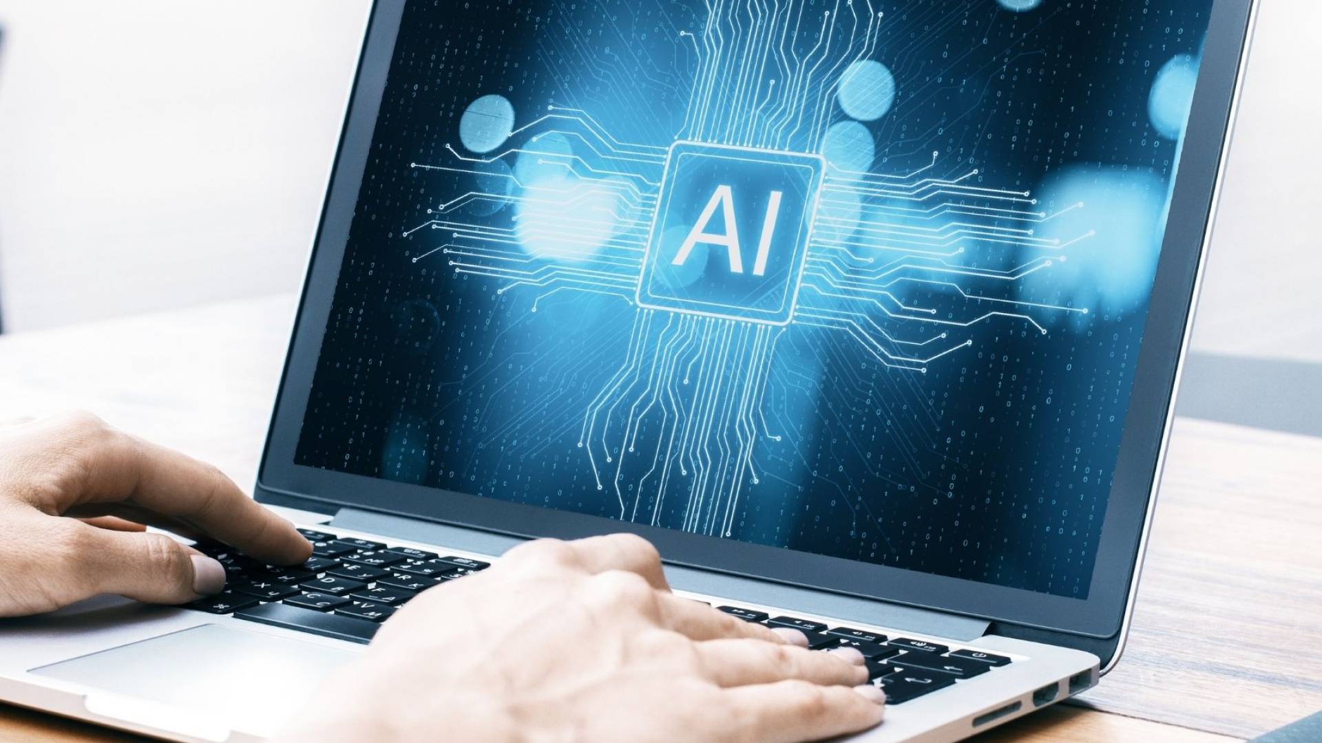 الحكومة تقر هيكلة الإذاعة والتلفزيون: دمج المنصات وإدخال الذكاء الاصطناعي في الإنتاج 