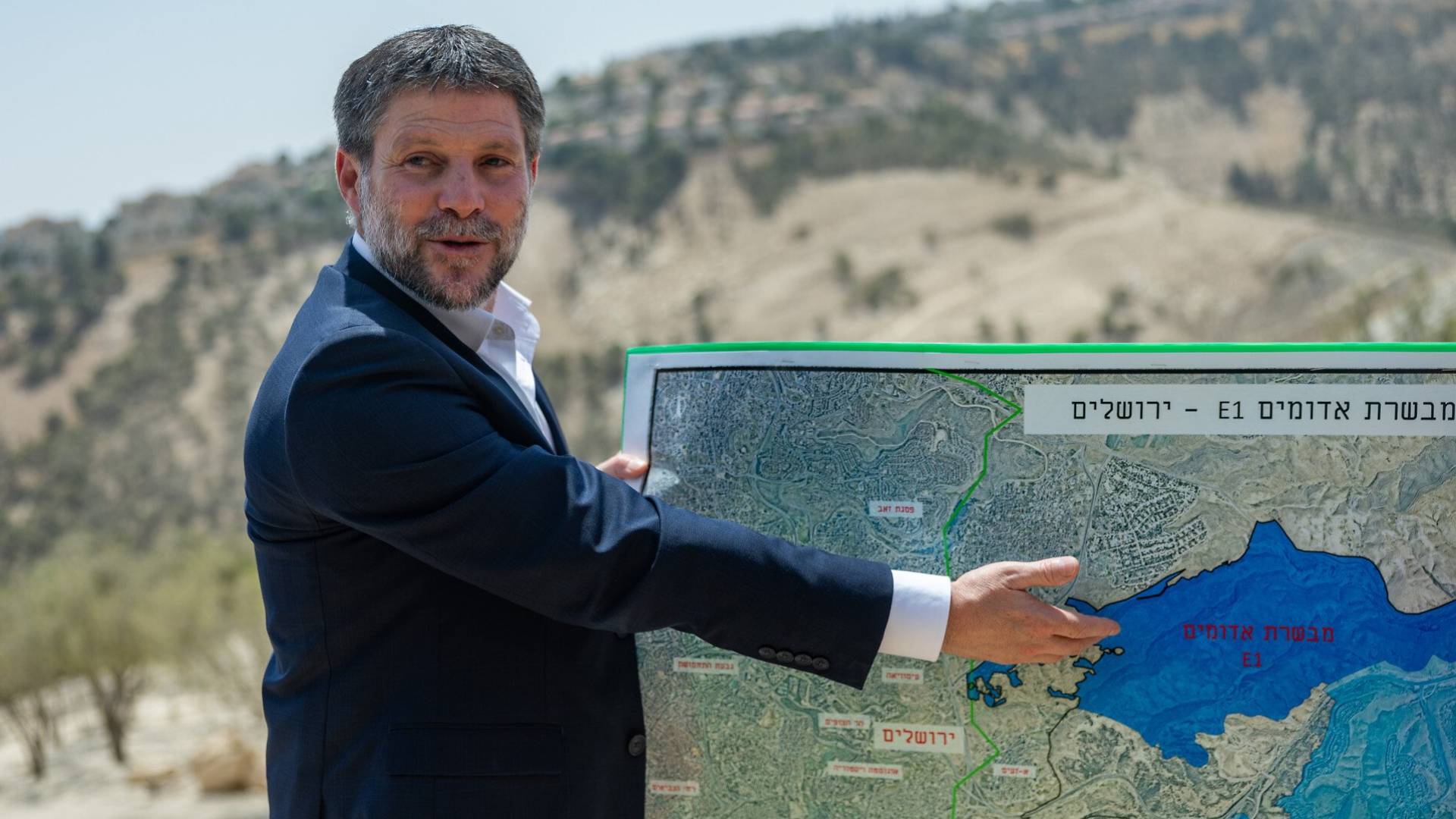 سجال حاد عبر منصة X.. سموتريتش يصف المستشار الألماني بـ"الوقح" ردًا على رفض ضم الضفة 