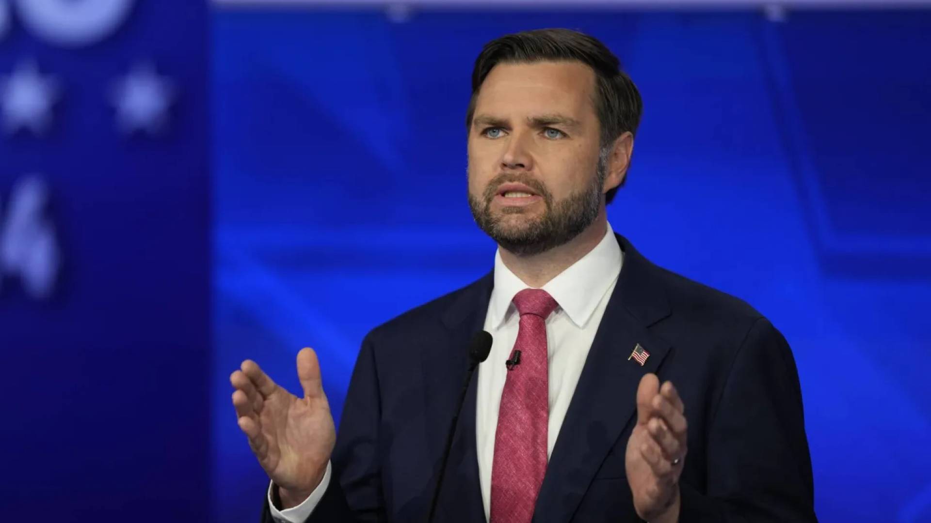 "وول ستريت جورنال": واشنطن مستعدة لحصار "لا نهائي" وفانس ينتظر إشارة باكستان #عاجل 