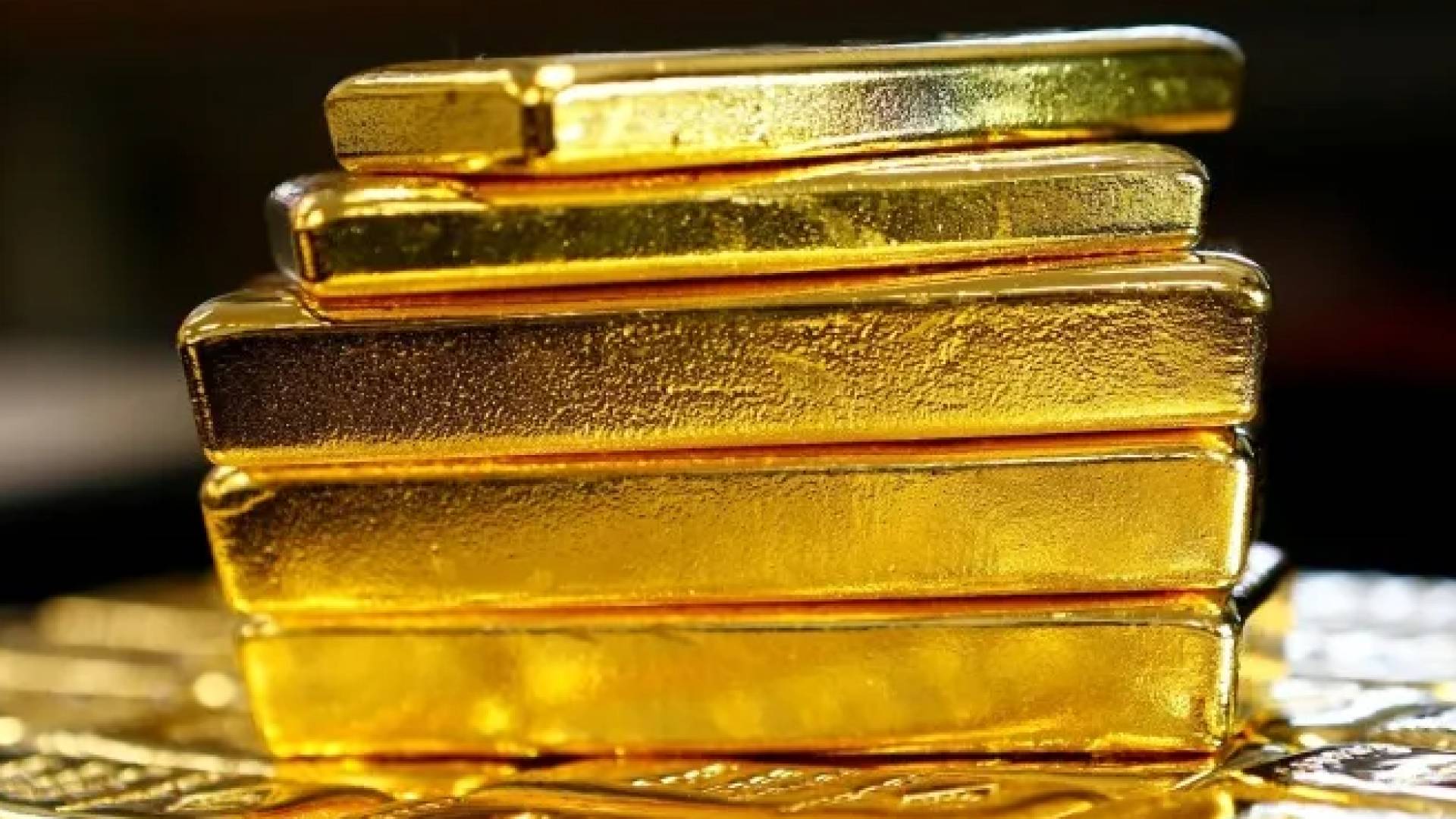 الذهب يسجل مستويات تاريخية جديدة ويقترب من حاجز 4850 دولارا