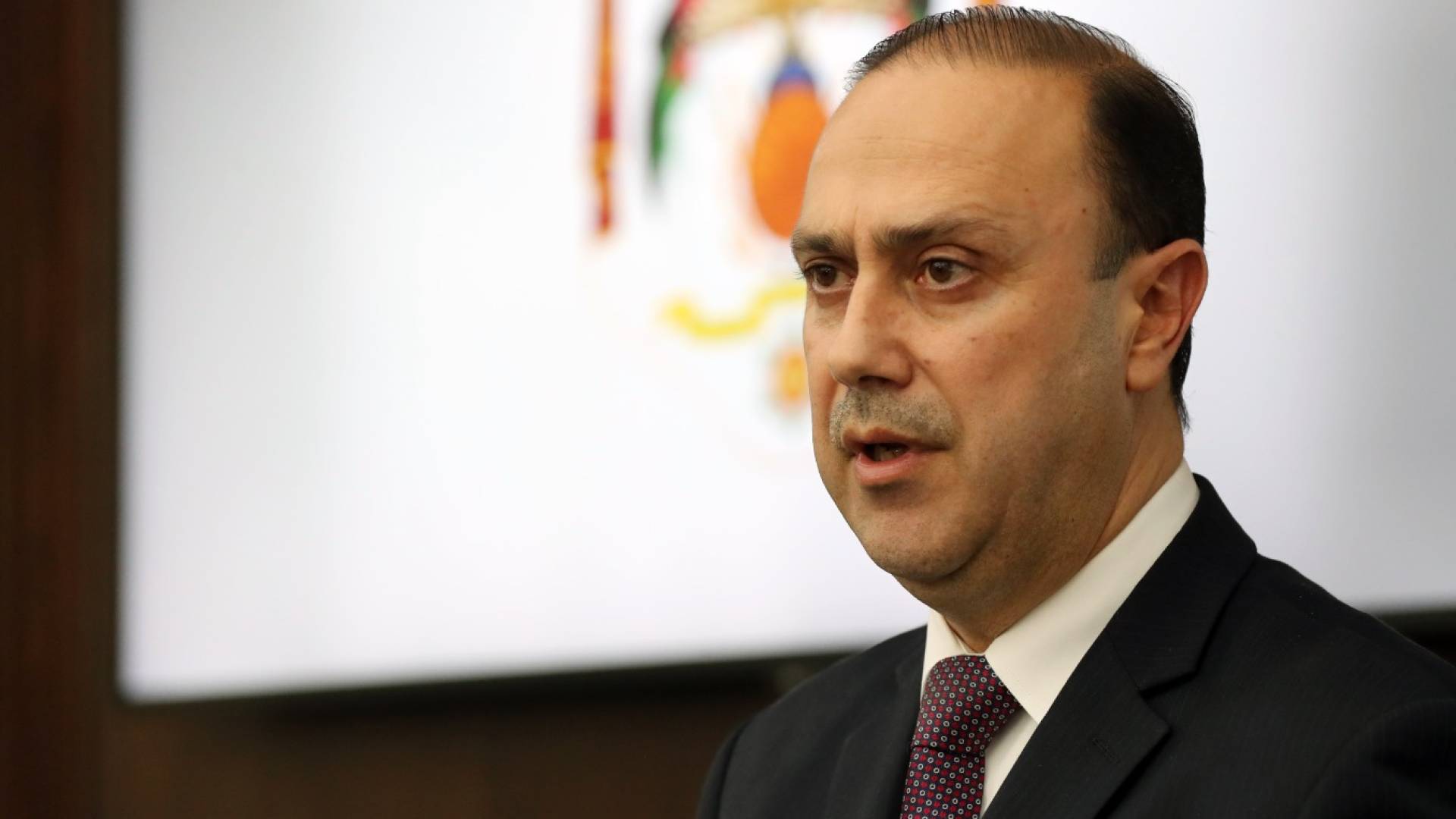 المومني: علم الأردن رمز عزتنا وشاهد على نضال جيشنا العربي