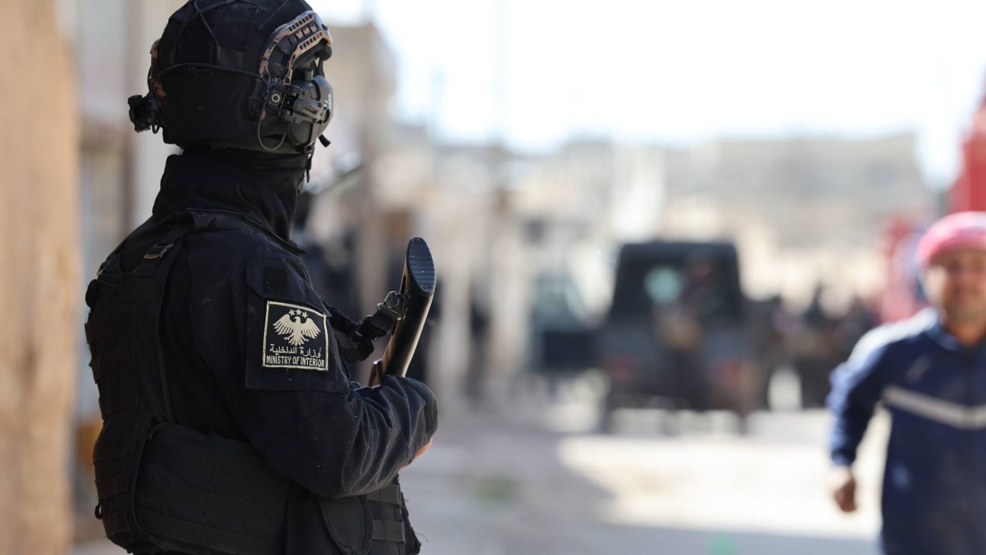 الداخلية السورية: تفكيك خلية إرهابية ومصادرة أسلحة وذخائر في ريف حلب الشرقي