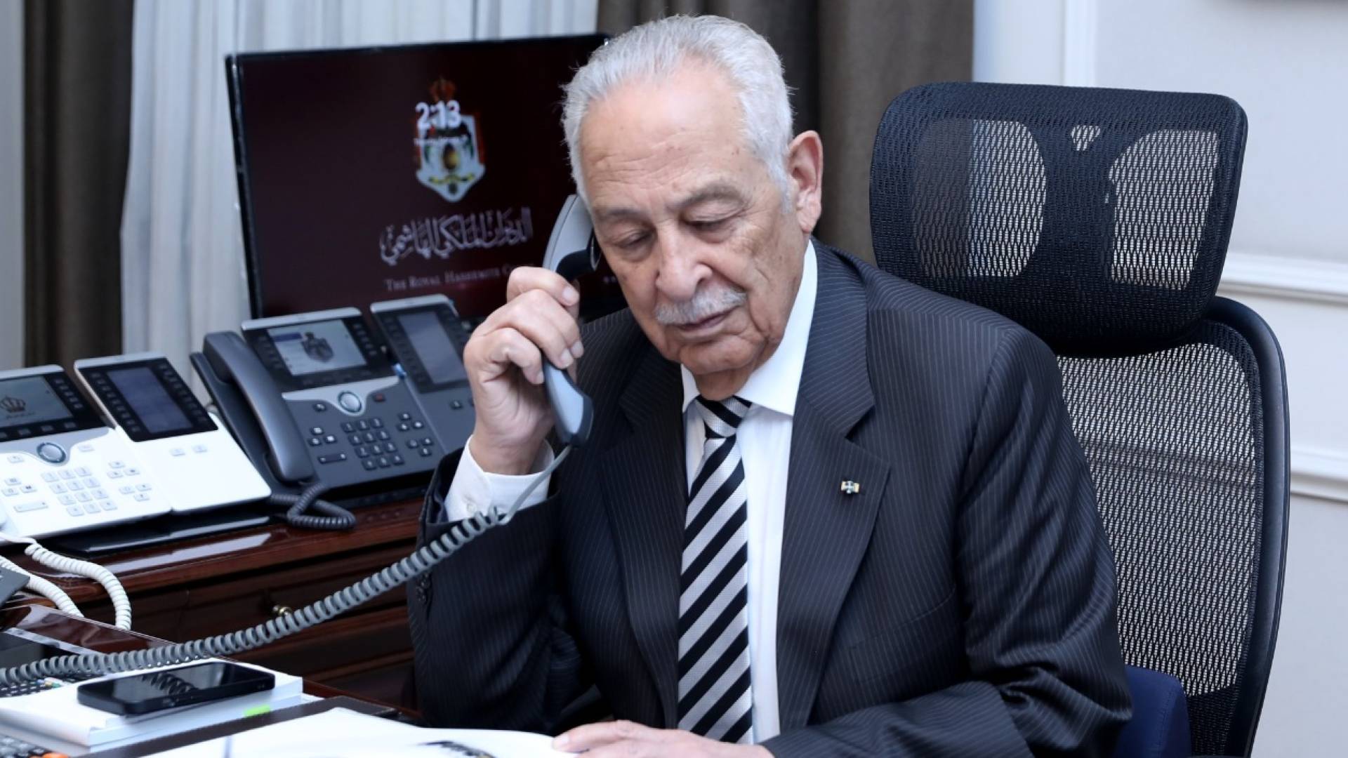 العيسوي ينقل تعازي الملك وولي العهد بوفاة جعفر نجل الوزير ومدير المخابرات الأسبق نذير رشيد