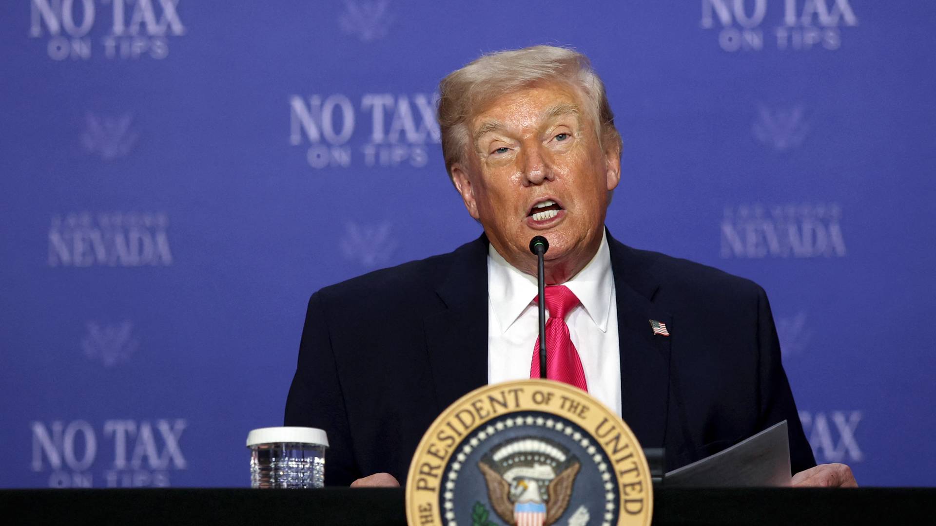 ترمب: إيران بلد قوي وذكي ويمتلك مقاتلين أشداء