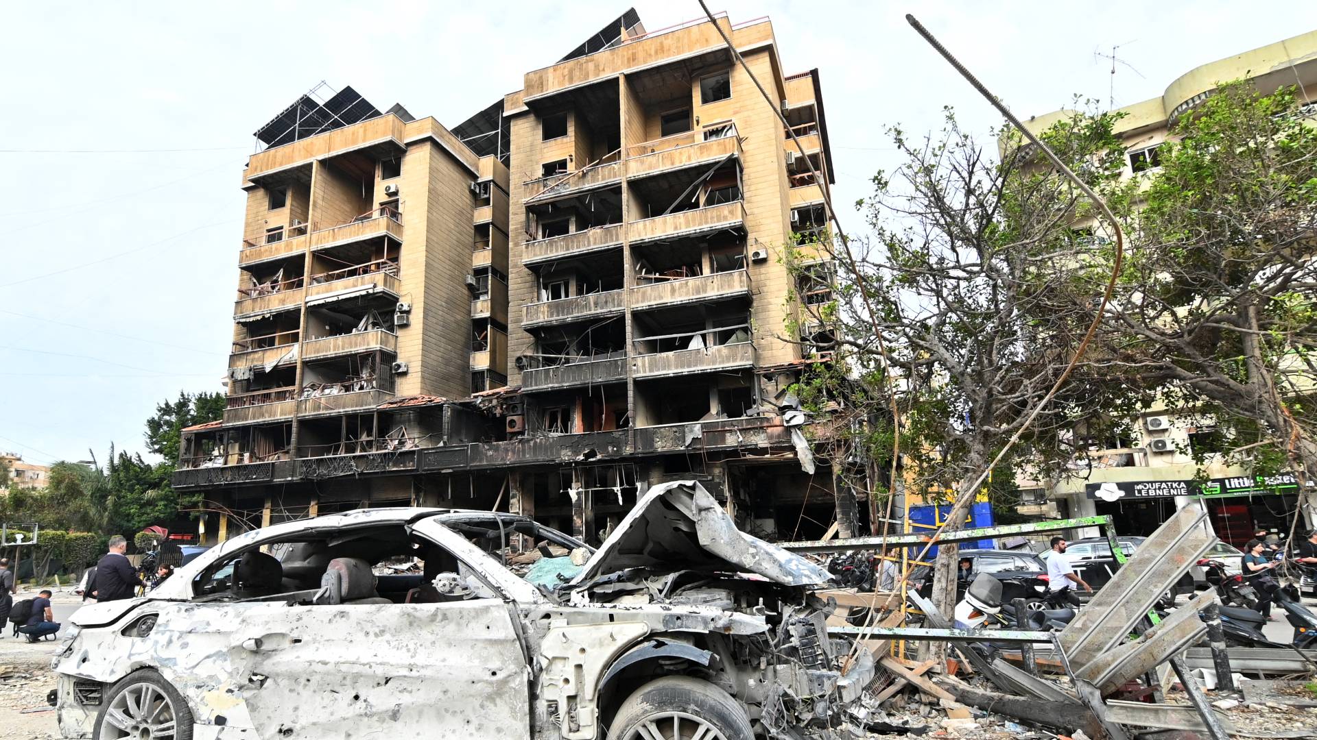 مجزرة في صور قبيل دقائق من الهدنة: ارتقاء 13 شهيدا وعشرات الجرحى والمفقودين