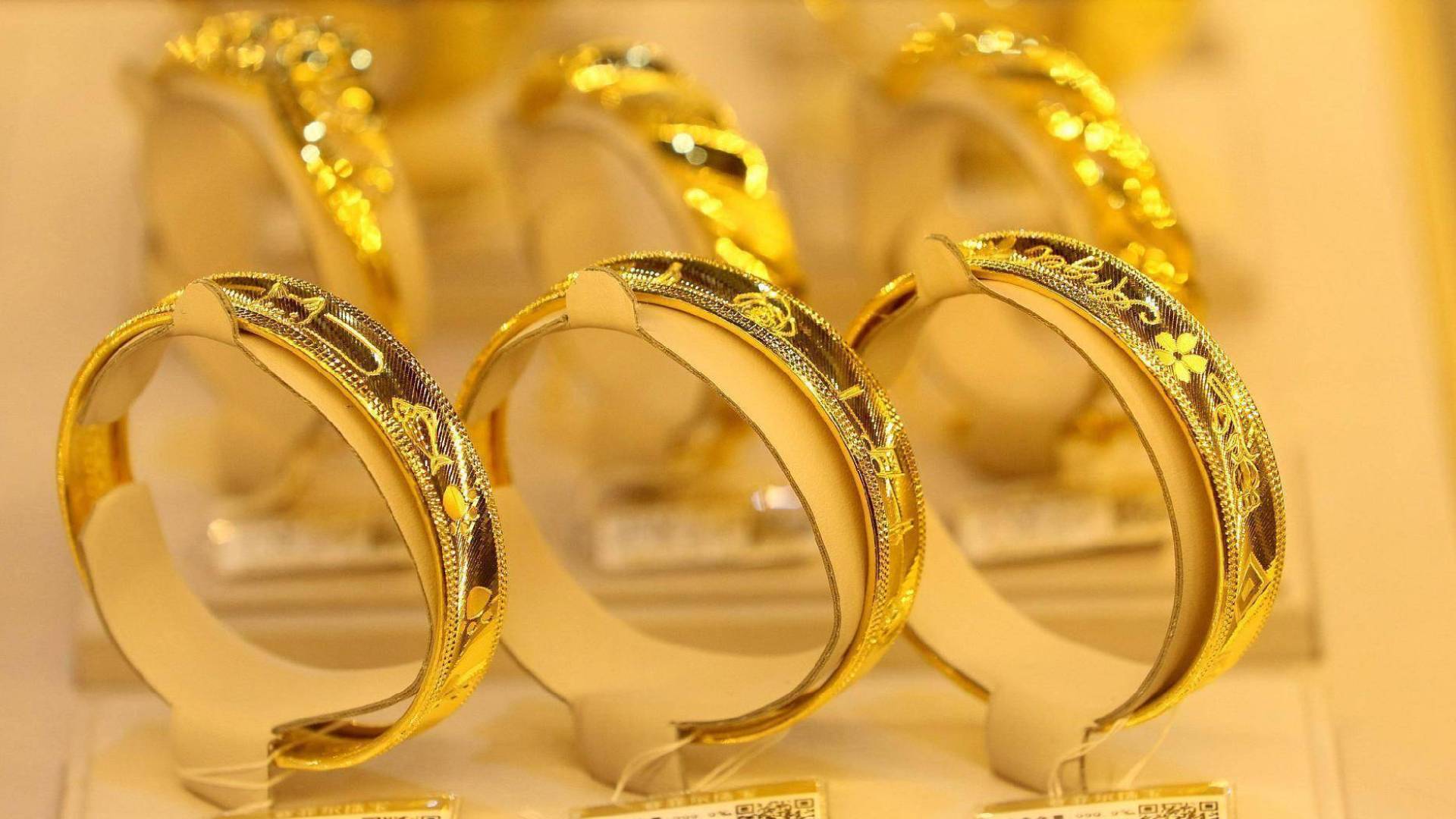 أسعار الذهب في الإمارات وعيار 24 يسجل 595 درهما