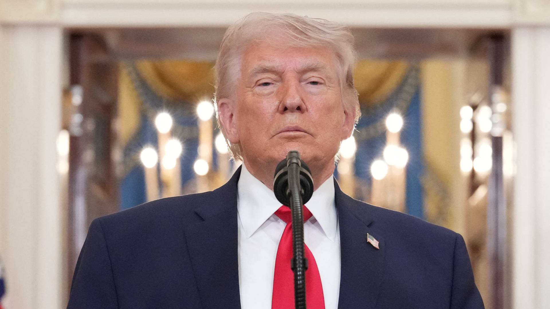 ترمب: لن تقدم أي أموال لإيران بأي شكل مهما كان مقابل الحصول على الغبار النووي