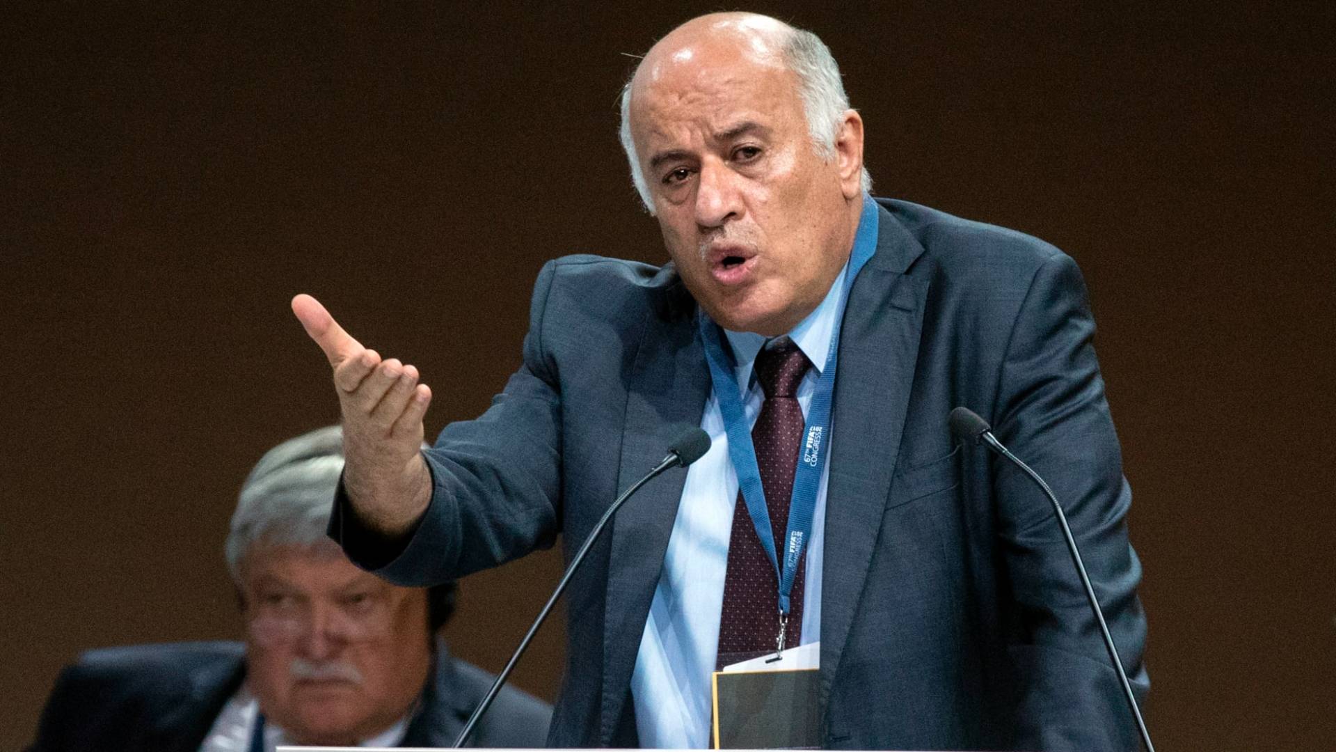 أزمة تربك "فيفا" .. منع الوفد الفلسطيني يثير زوبعة