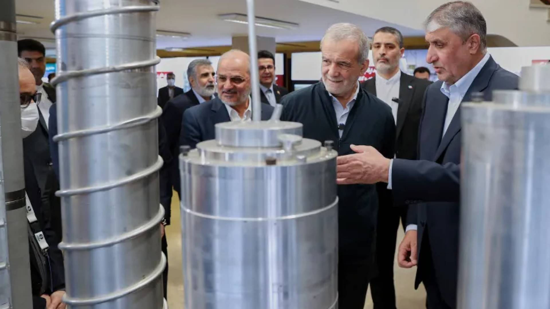 أكسيوس: مفاوضات لتسليم يورانيوم طهران مقابل الإفراج عن 20 مليار دولار