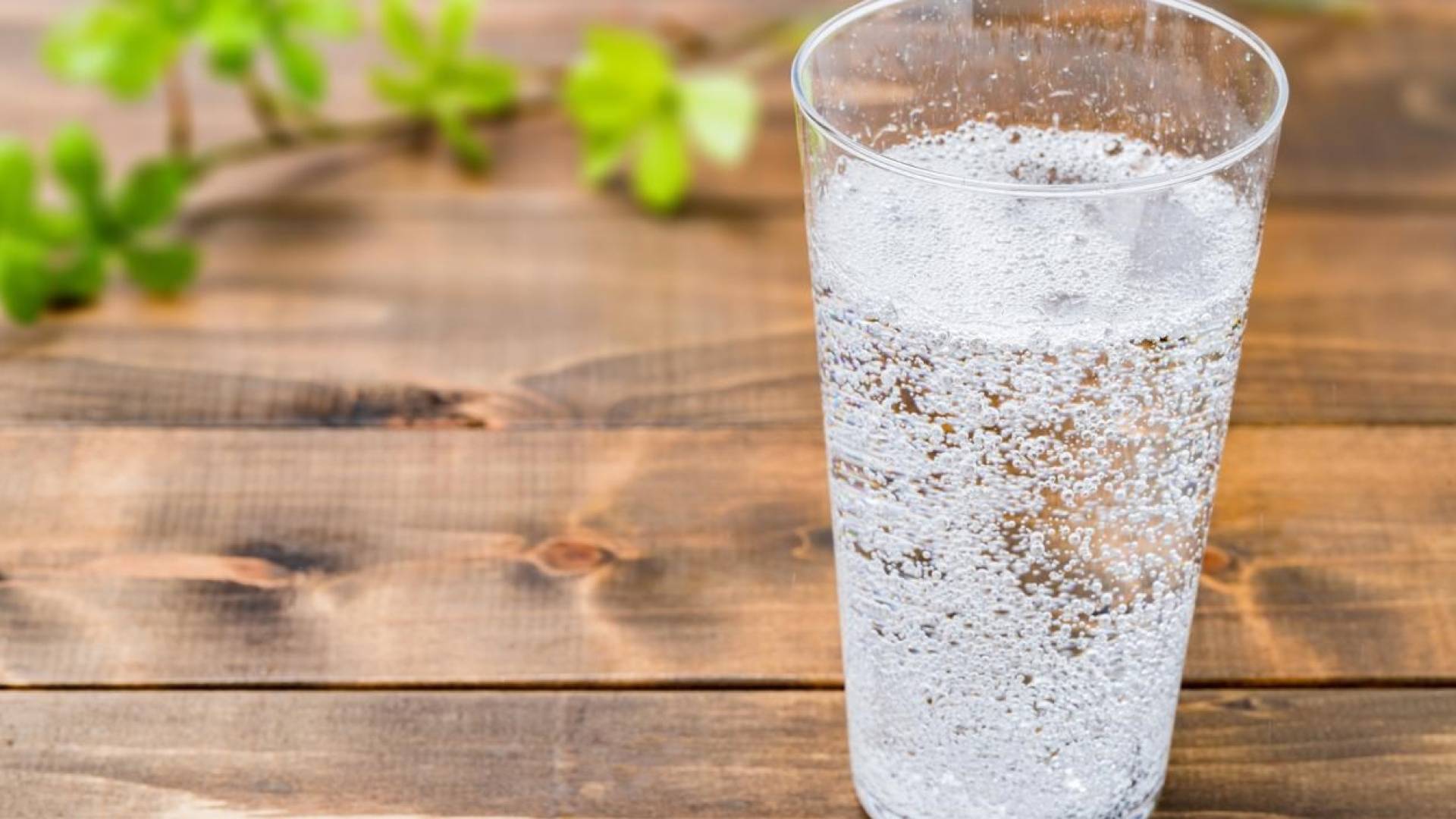 دراسة طبية : تأثير المياه الفوارة على إنقاص الوزن "محدود للغاية"