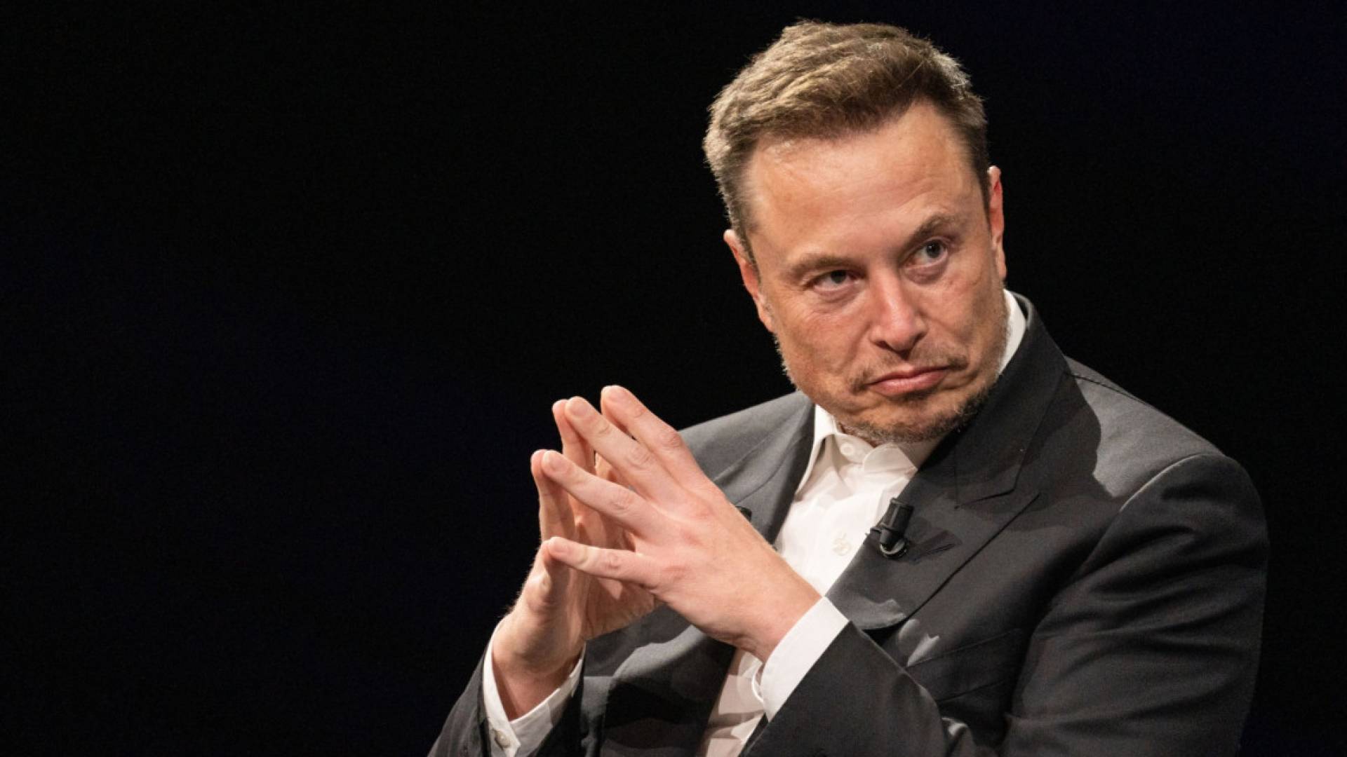 باريس تستدعي إيلون ماسك للاستجواب.. ومنصة "إكس" تندد بـ "الضغوط المسيسة"