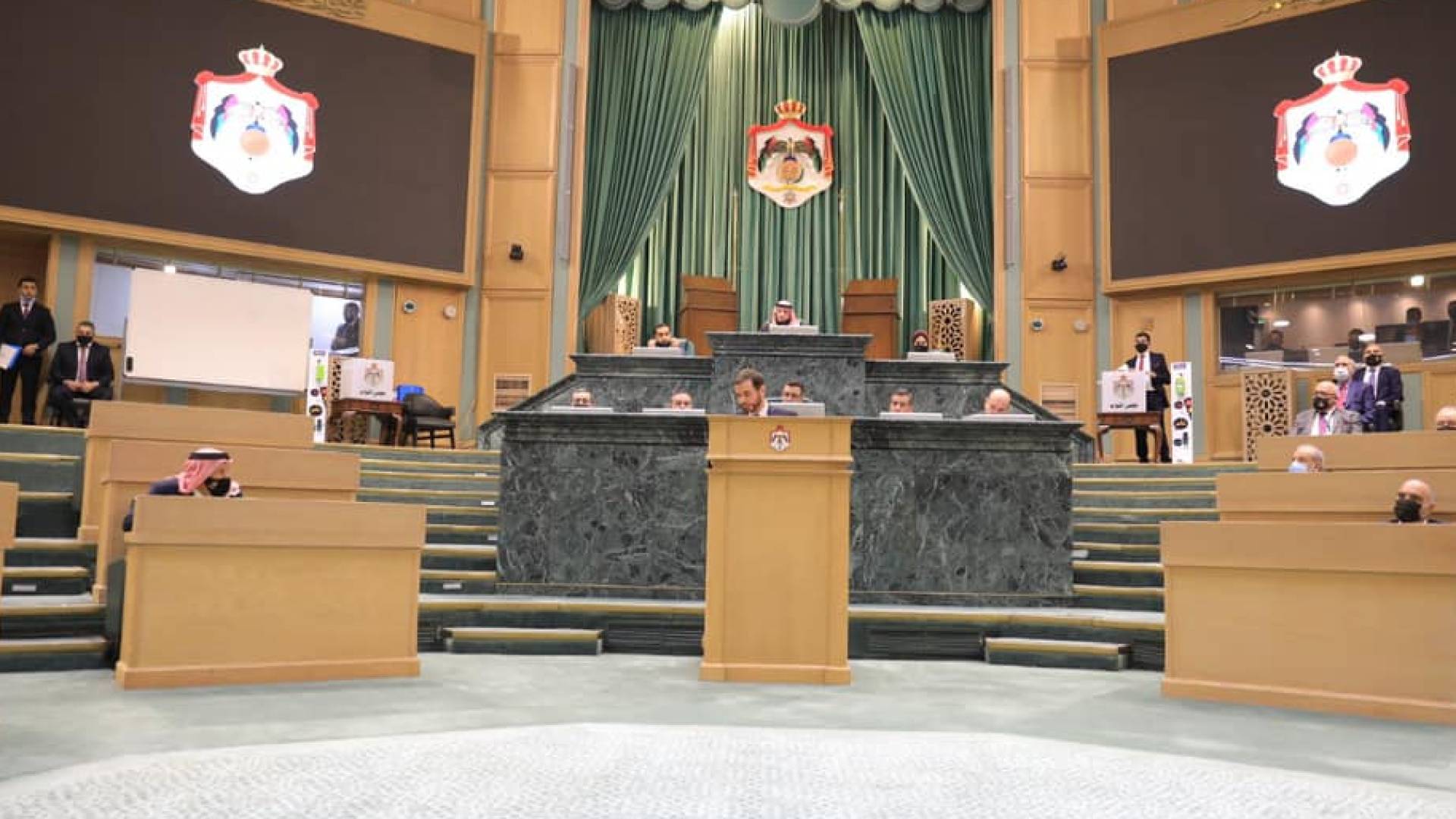 مجلس النواب يشطب عبارة "الوزير المراهق" 