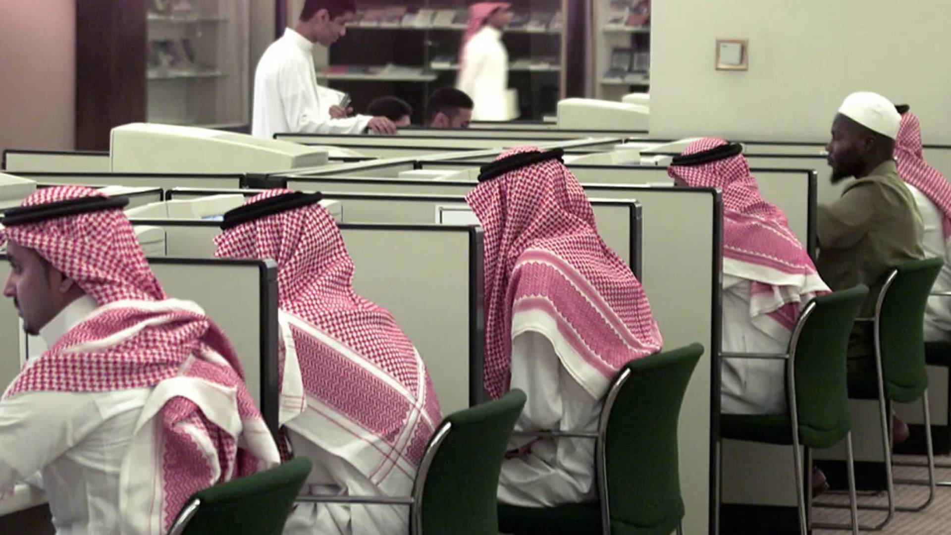 السعودية تبدأ توطين مهن التسويق والمبيعات بنسبة 60%