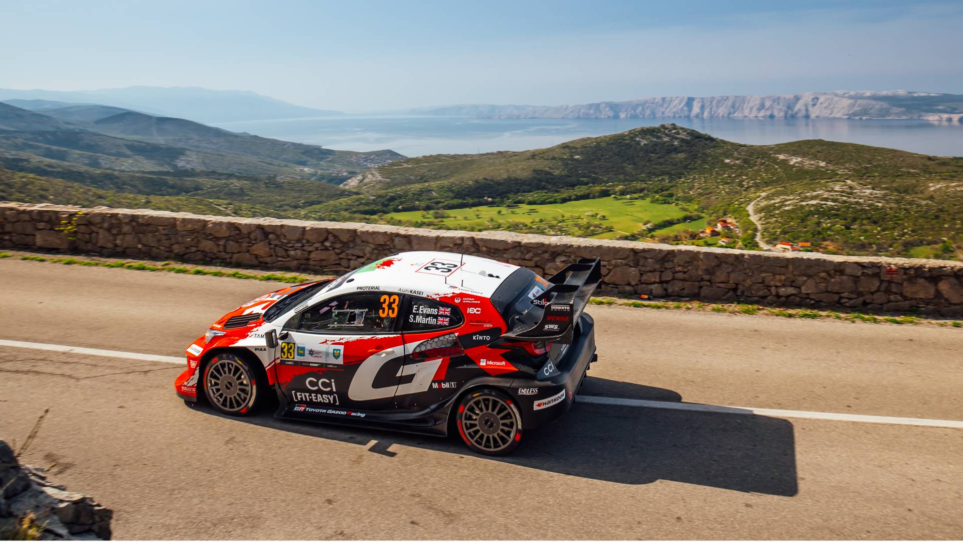 فريق تويوتا جازو للسباقات يهيمن على رالي كرواتيا ويحقق المركزين الأول والثاني 