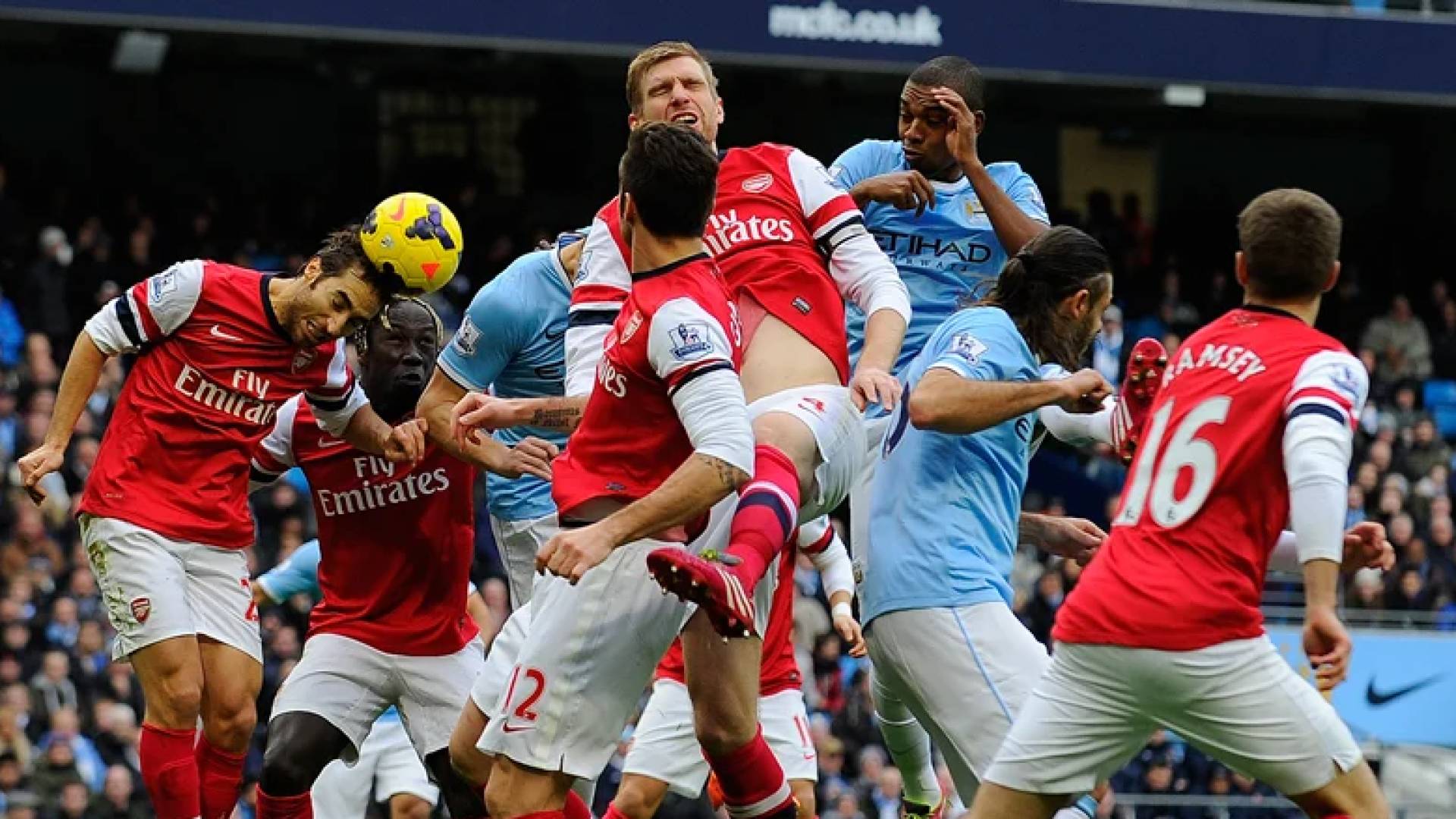 قمة الاتحاد زرقاء.. مانشستر سيتي يضرب أرسنال بثنائية ويعزز صدارته