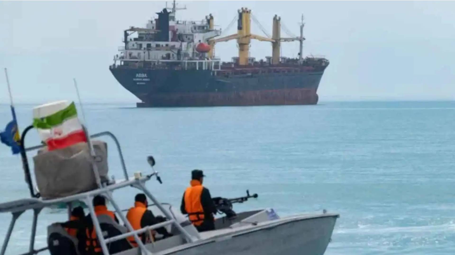 إيران تكشف عن 10 شروط صارمة لإدارة عبور السفن في مضيق هرمز.