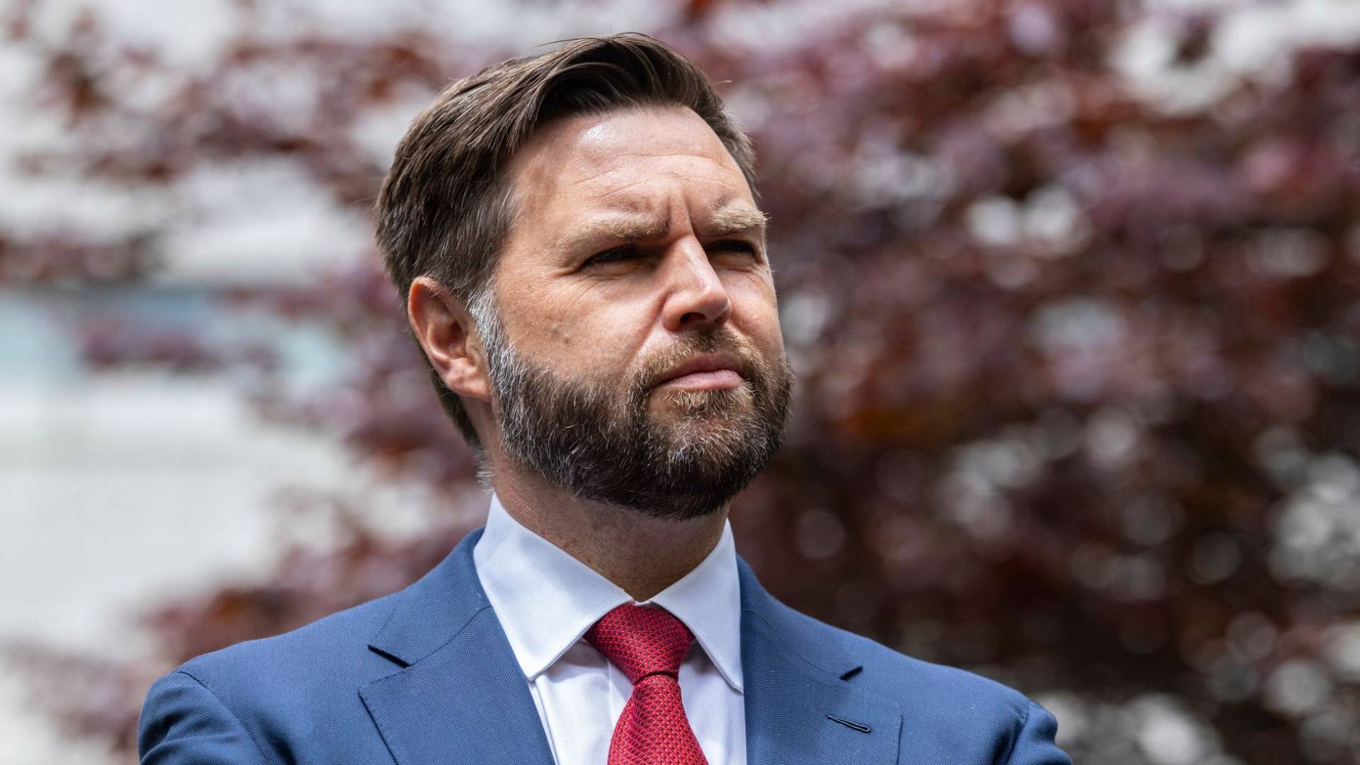 إعلام أمريكي: تعليق رحلة فانس إلى إسلام آباد لعدم رد إيران التفاوضي 