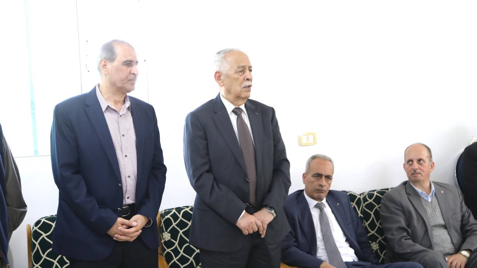 مندوبا عن الملك وولي العهد...العيسوي يعزي آل الذيب والجريسات والنمري ومقطش