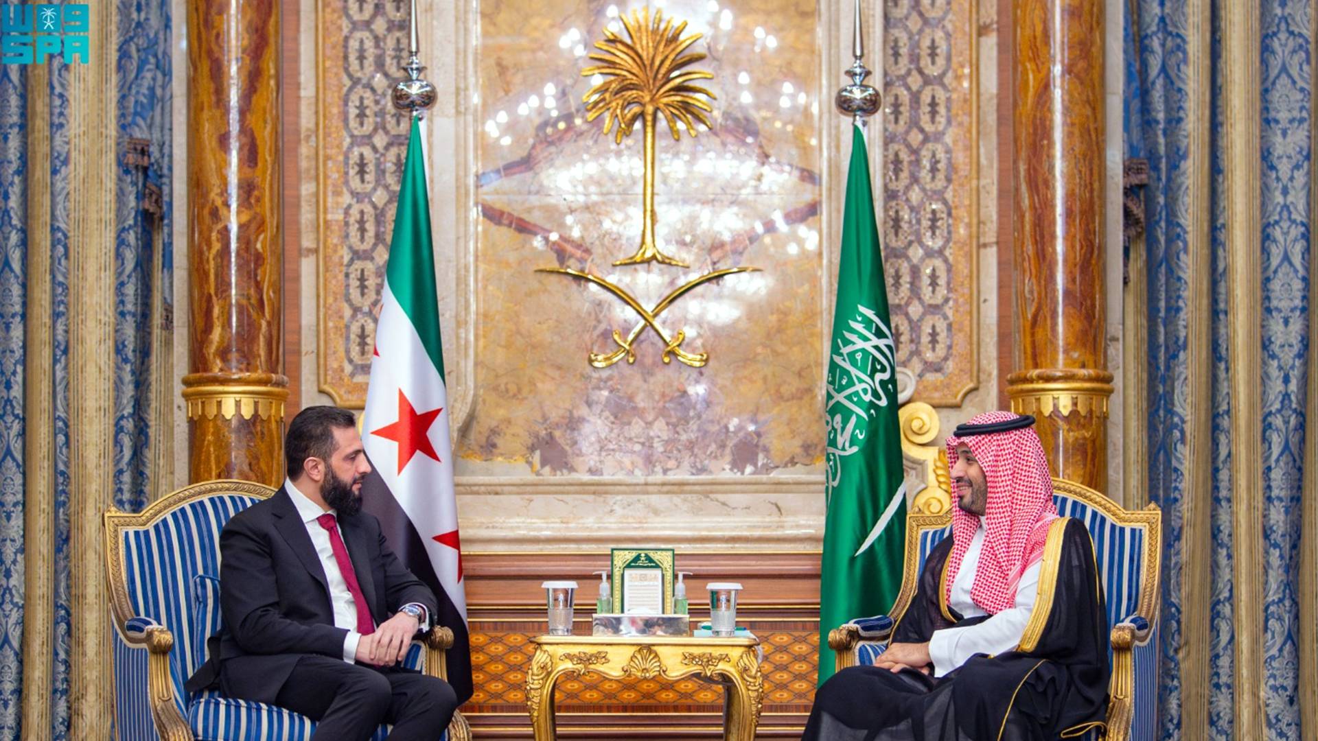 الرئيس السوري يبحث مع ولي العهد السعودي تعزيز التعاون الاقتصادي والربط الإقليمي في جدة