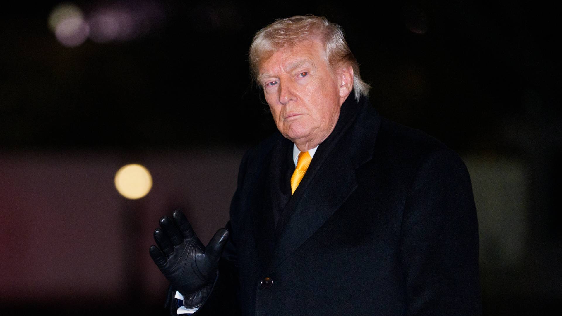 فوكس نيوز: ترمب يمنح إيران "فرصة أخيرة" ويؤجل الضربات احتراما للوساطة الباكستانية