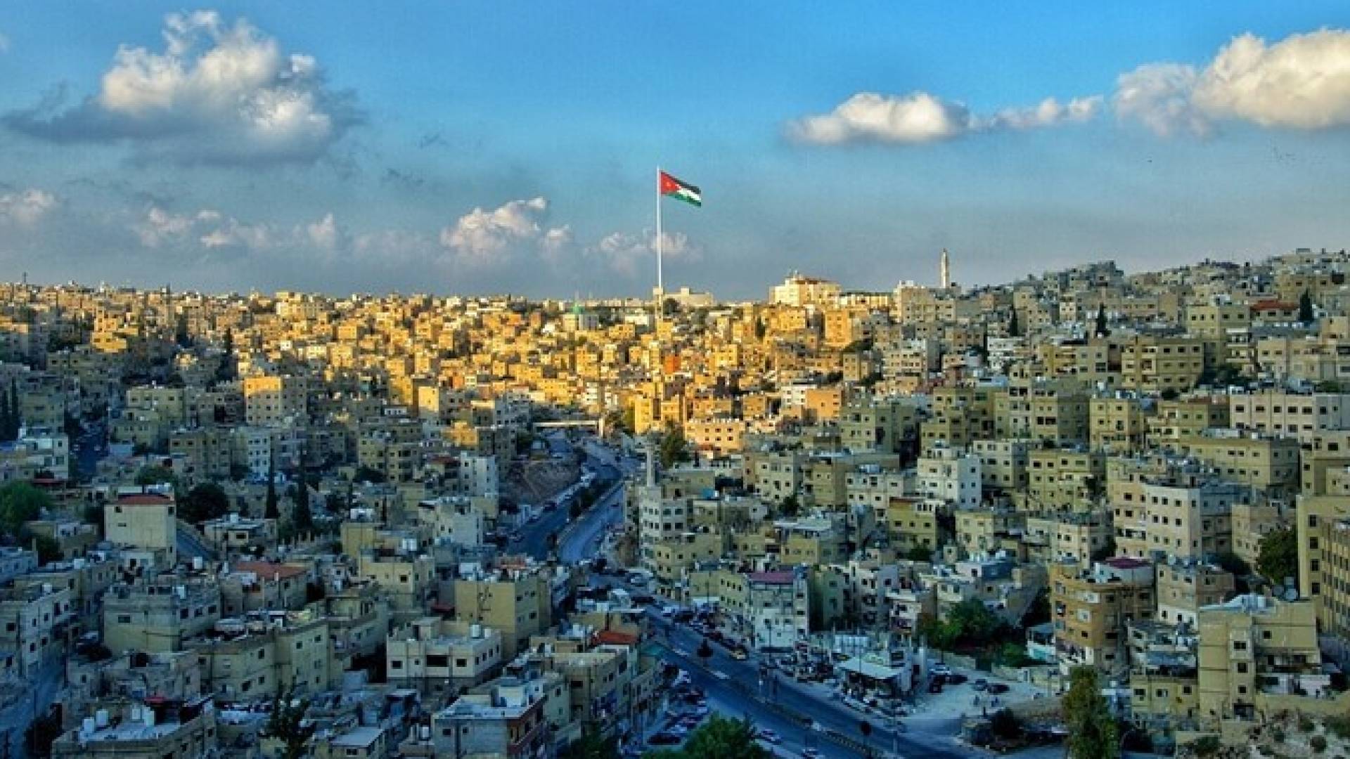 حالة الطقس في الأردن للأيام القادمة: تحذير من الغبار وارتفاع ملموس على الحرارة